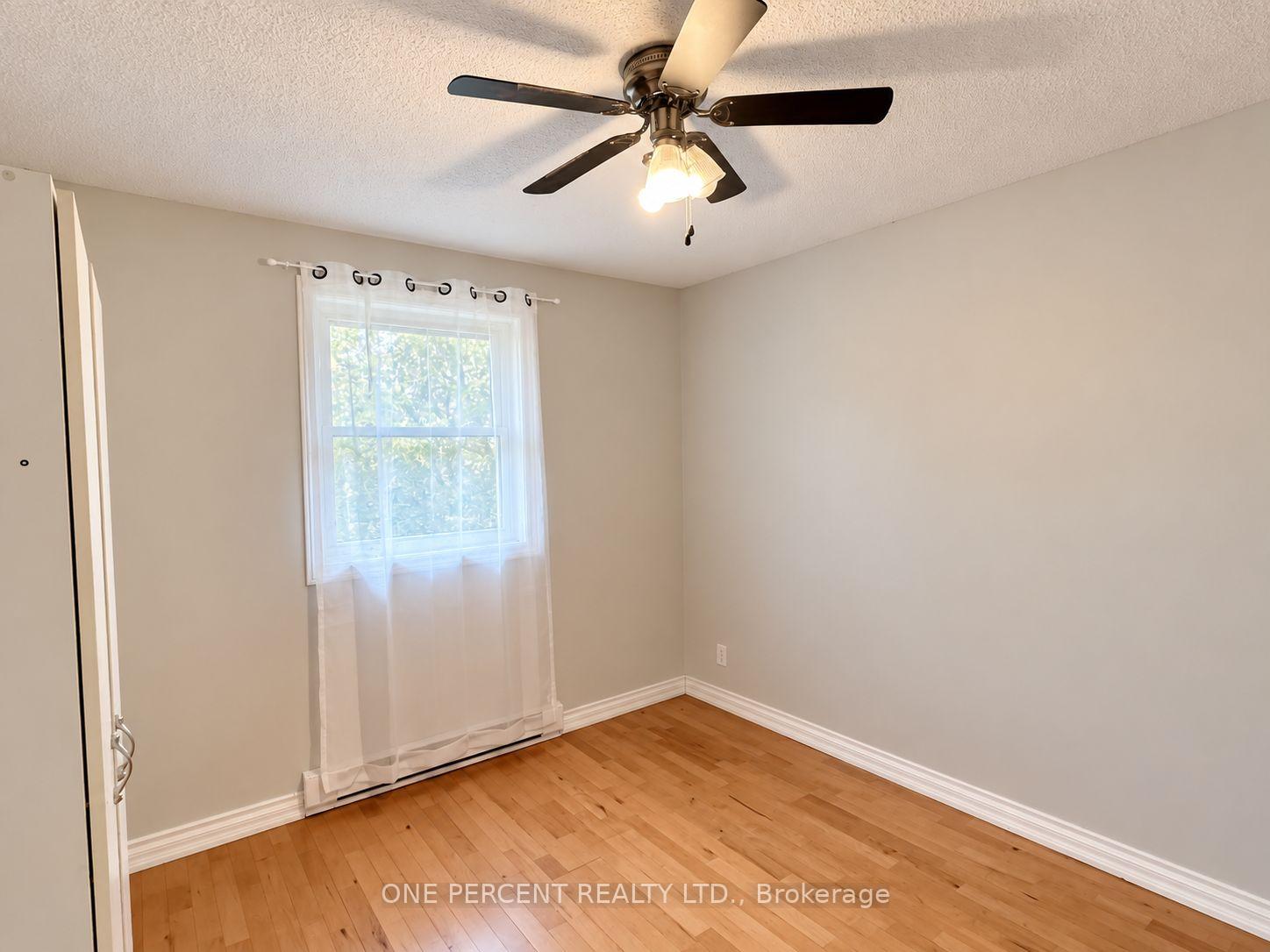 Photo 16 of 526 Highland Crescent, Brock, Beaverton — HOMEH