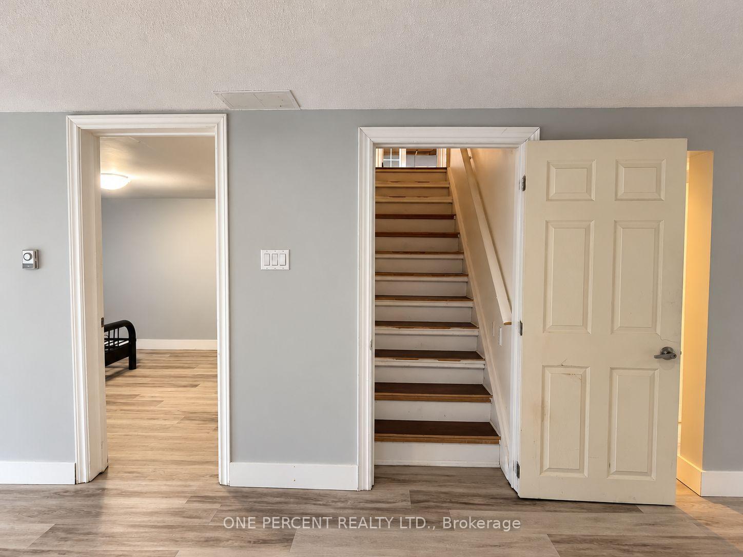 Photo 19 of 526 Highland Crescent, Brock, Beaverton — HOMEH