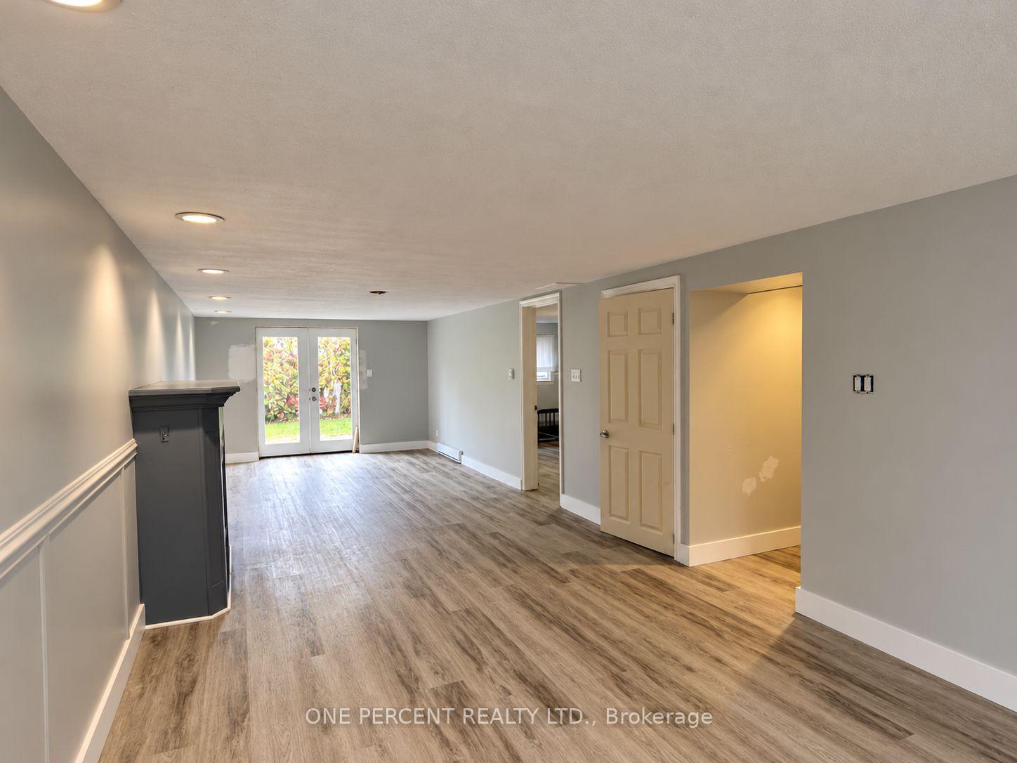 Photo 20 of 526 Highland Crescent, Brock, Beaverton — HOMEH