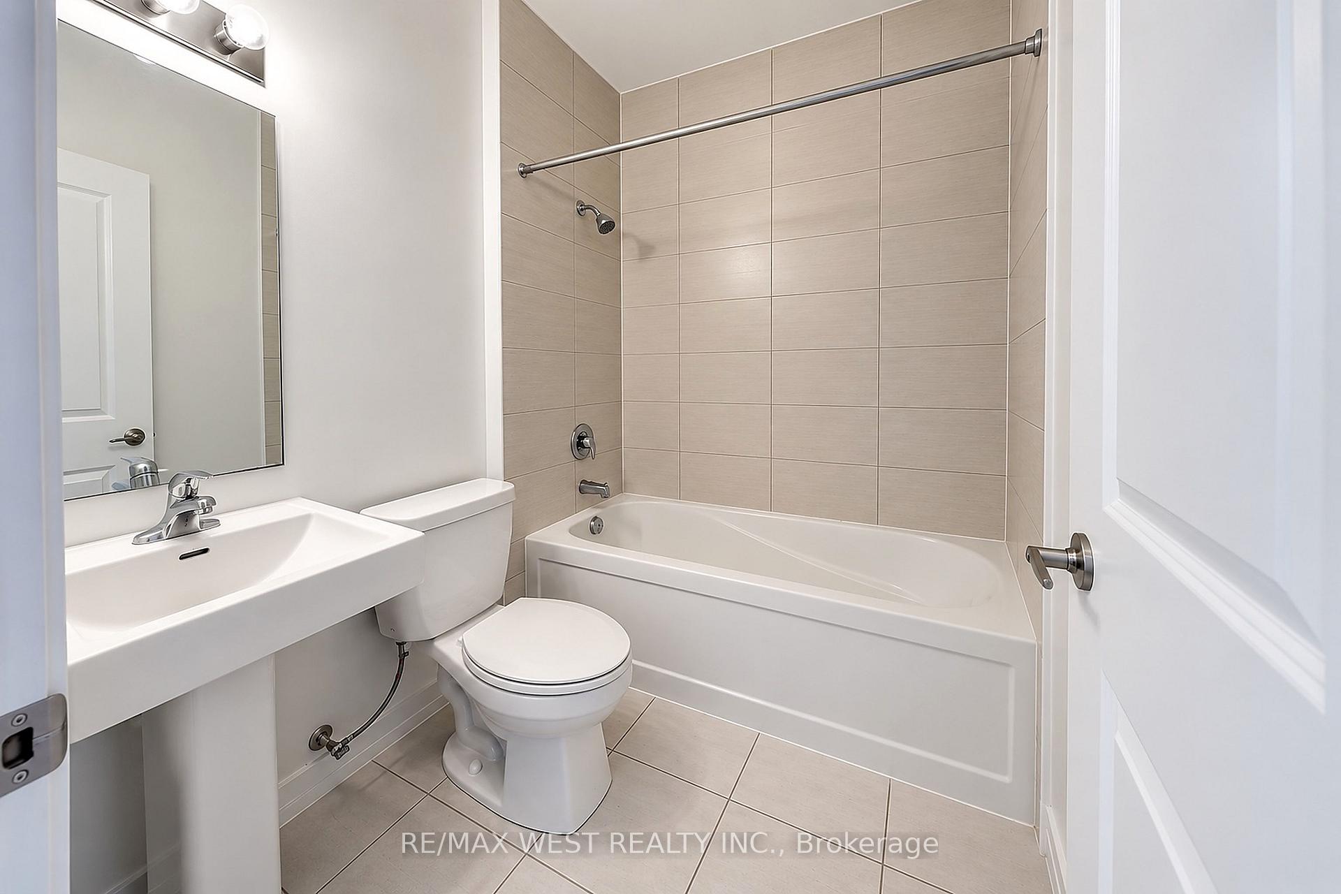 Photo 4 of 227 Monarch Avenue, Ajax, South West — HOMEH