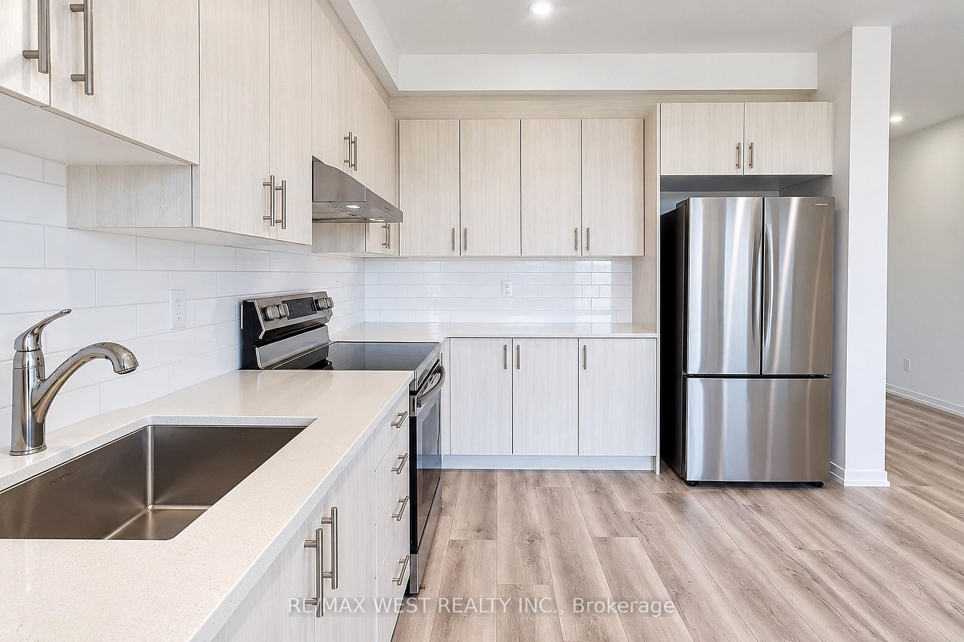 Photo 8 of 227 Monarch Avenue, Ajax, South West — HOMEH