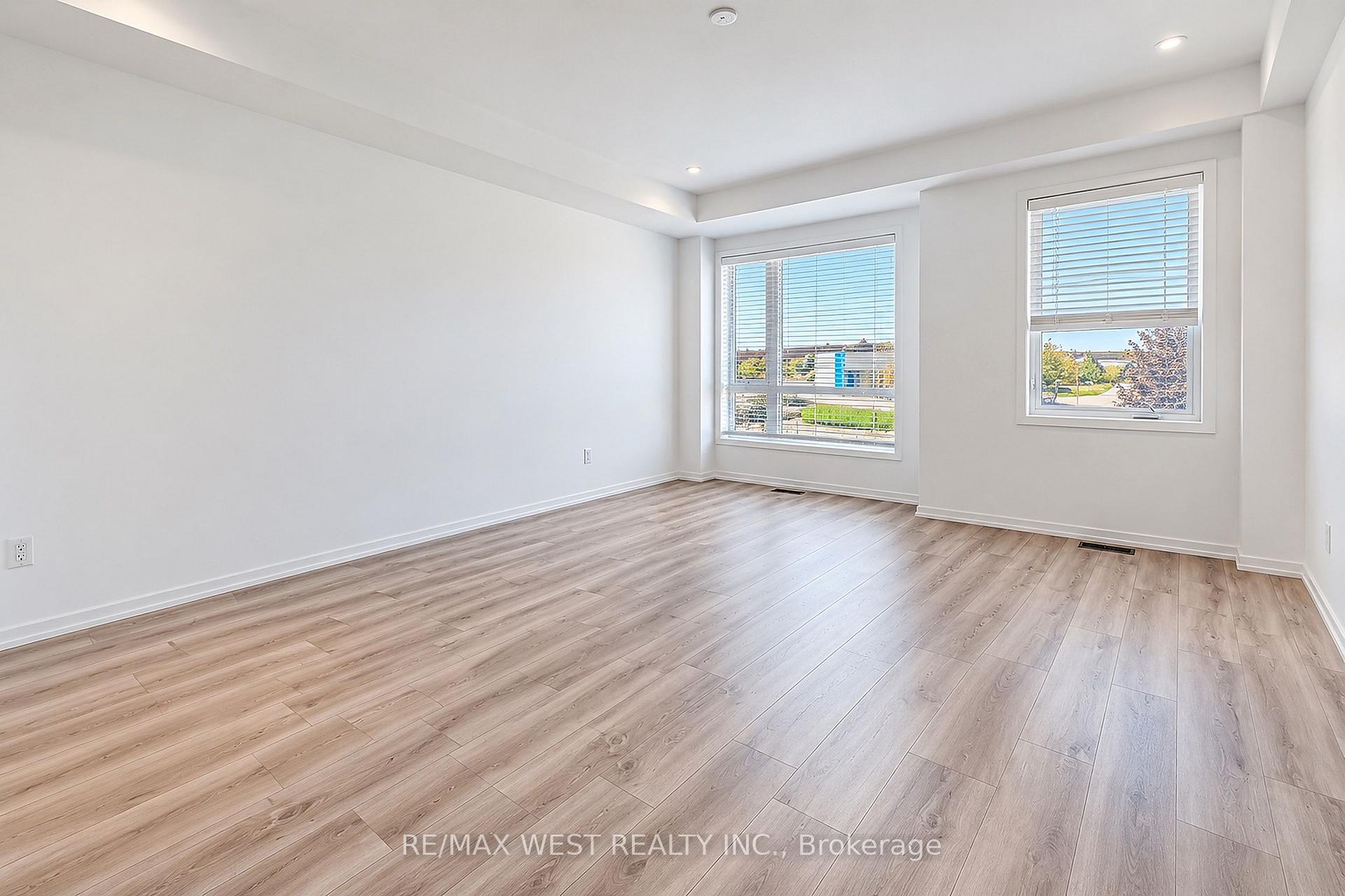 Photo 10 of 227 Monarch Avenue, Ajax, South West — HOMEH