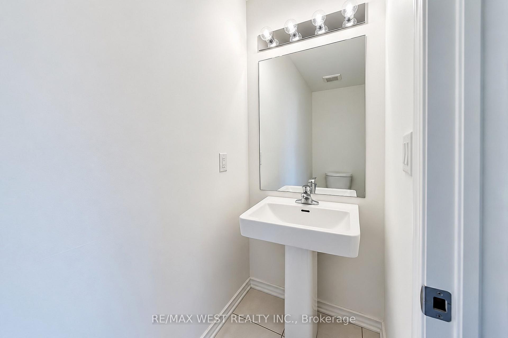 Photo 12 of 227 Monarch Avenue, Ajax, South West — HOMEH