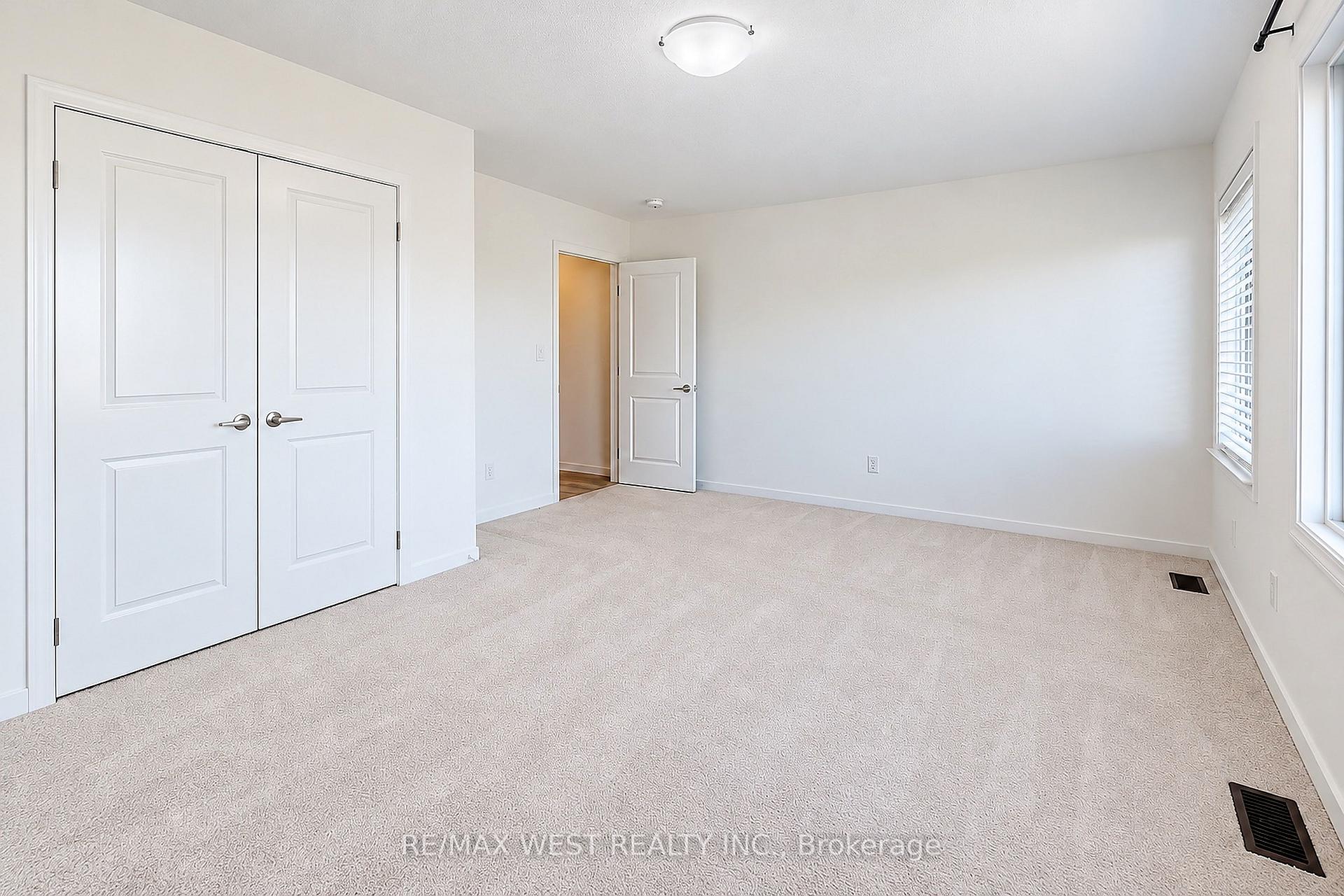 Photo 14 of 227 Monarch Avenue, Ajax, South West — HOMEH