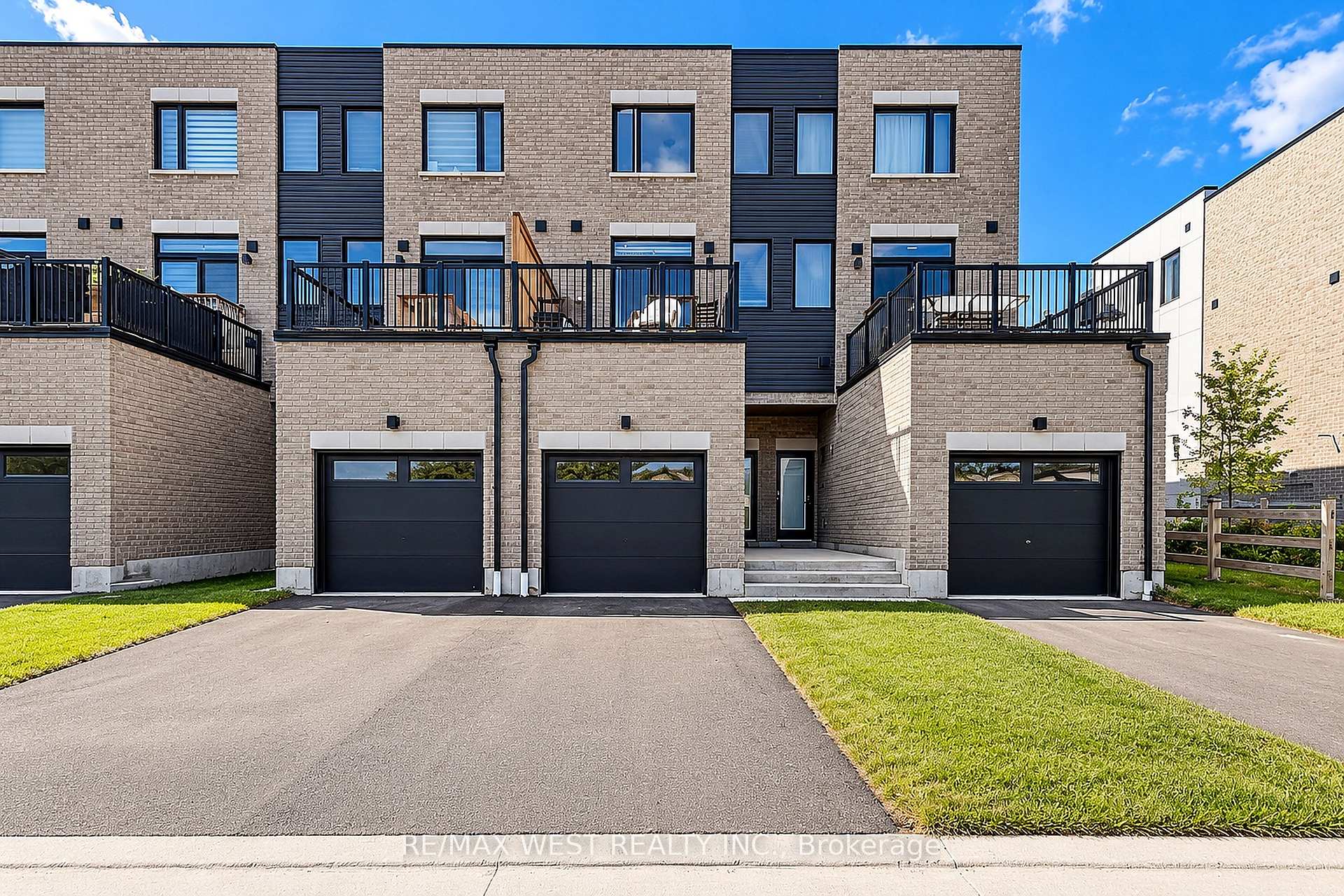 Photo 20 of 227 Monarch Avenue, Ajax, South West — HOMEH