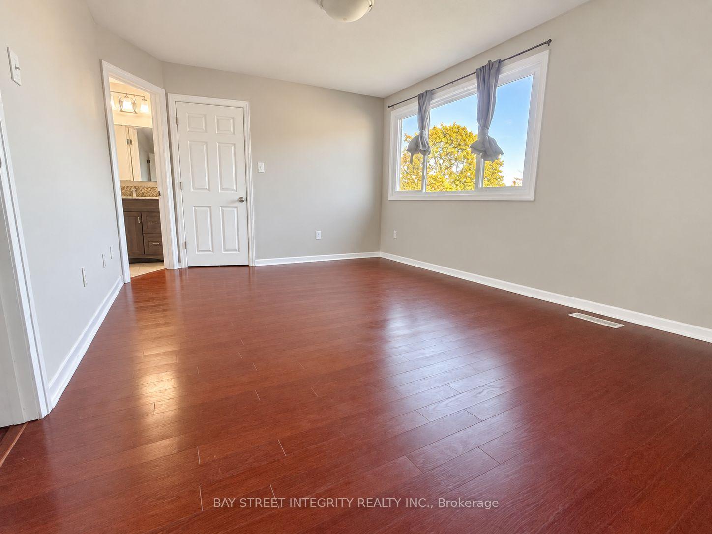 Photo 15 of Unit 29, 1580 Lancaster Drive, Oakville, Falgarwood — HOMEH