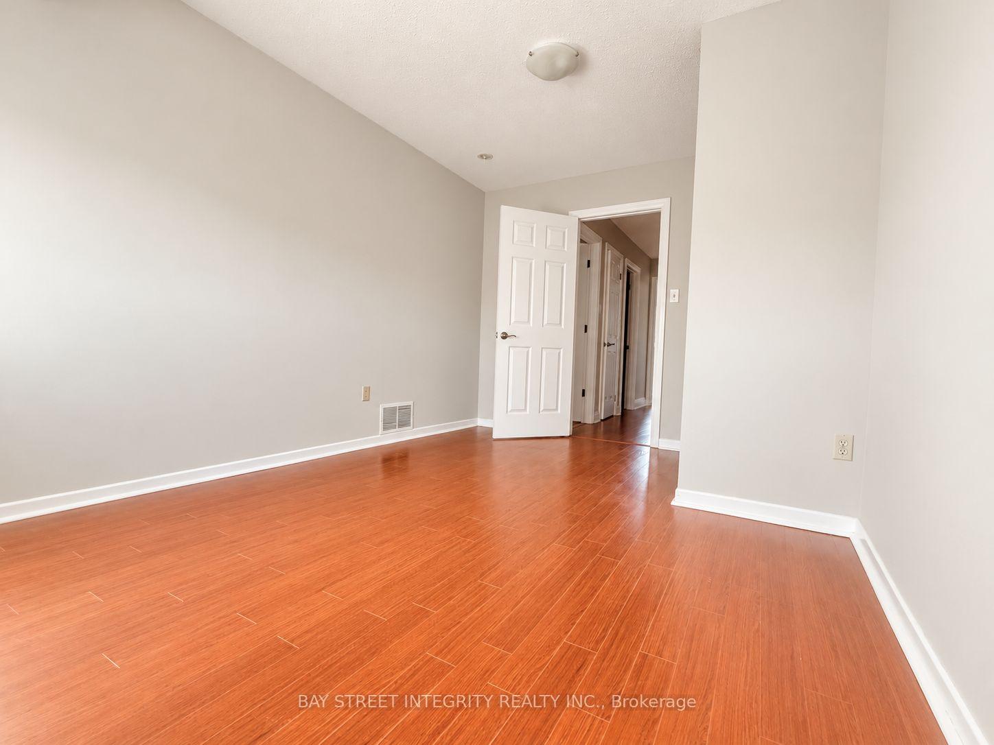 Photo 21 of Unit 29, 1580 Lancaster Drive, Oakville, Falgarwood — HOMEH