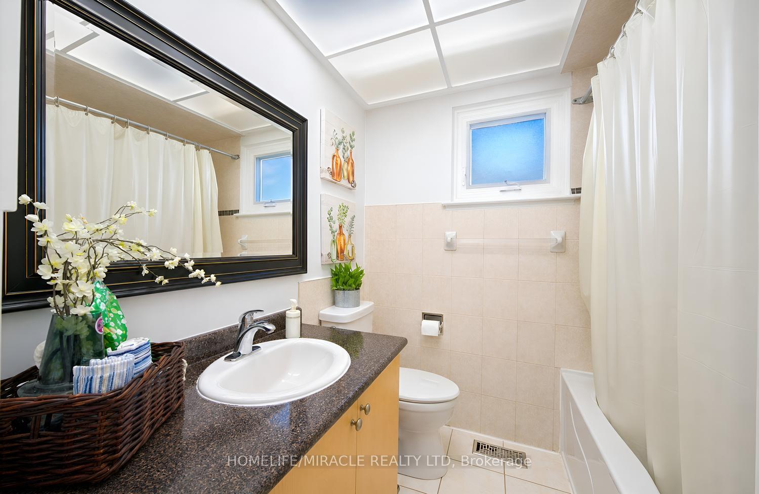 Photo 26 of 14 Tinton Crescent, Etobicoke, West Humber-Clairville — HOMEH