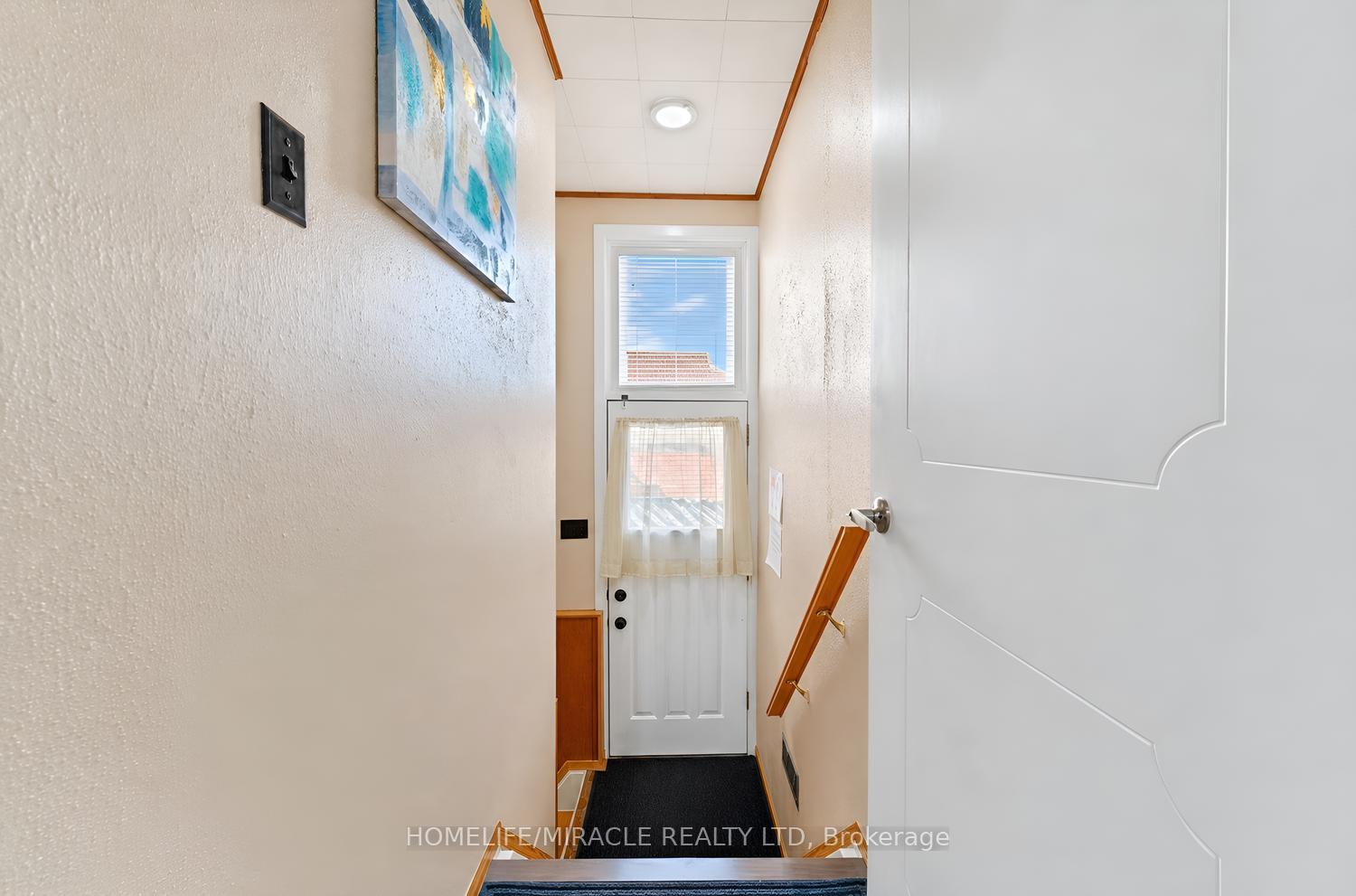 Photo 30 of 14 Tinton Crescent, Etobicoke, West Humber-Clairville — HOMEH