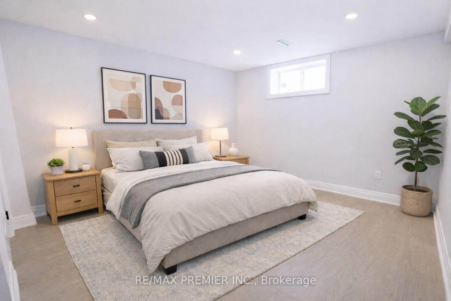 Photo 6 of 115 Mapes Avenue, Vaughan, West Woodbridge — HOMEH