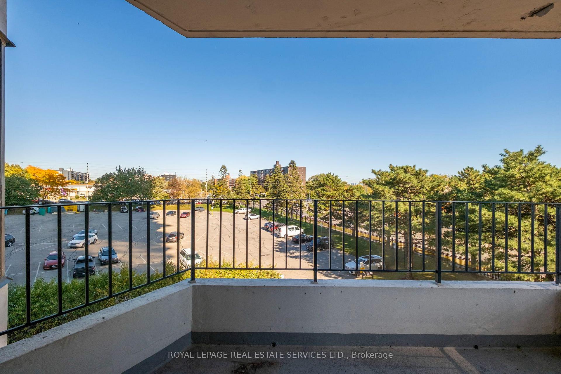 Photo 7 of Unit 416, 1333 Bloor Street, Mississauga, Applewood — HOMEH
