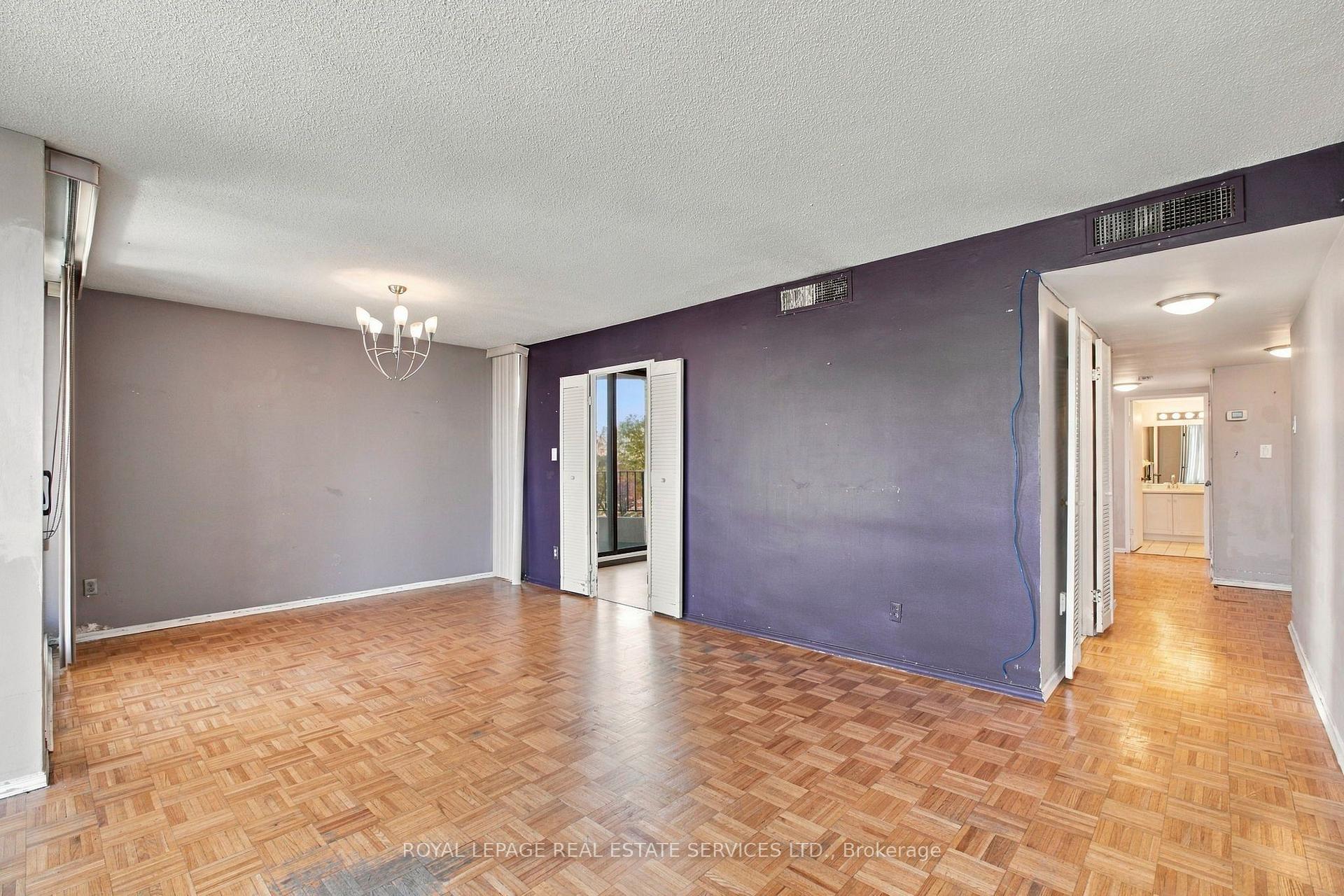 Photo 10 of Unit 416, 1333 Bloor Street, Mississauga, Applewood — HOMEH