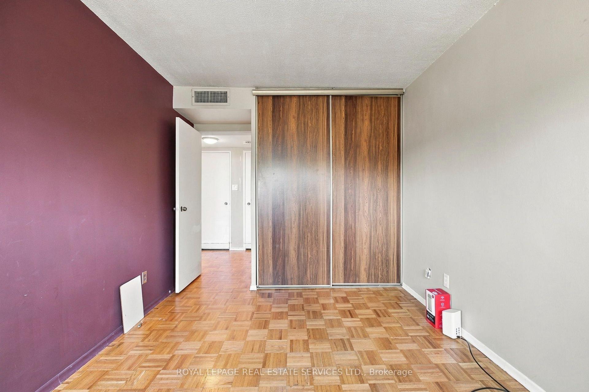 Photo 13 of Unit 416, 1333 Bloor Street, Mississauga, Applewood — HOMEH