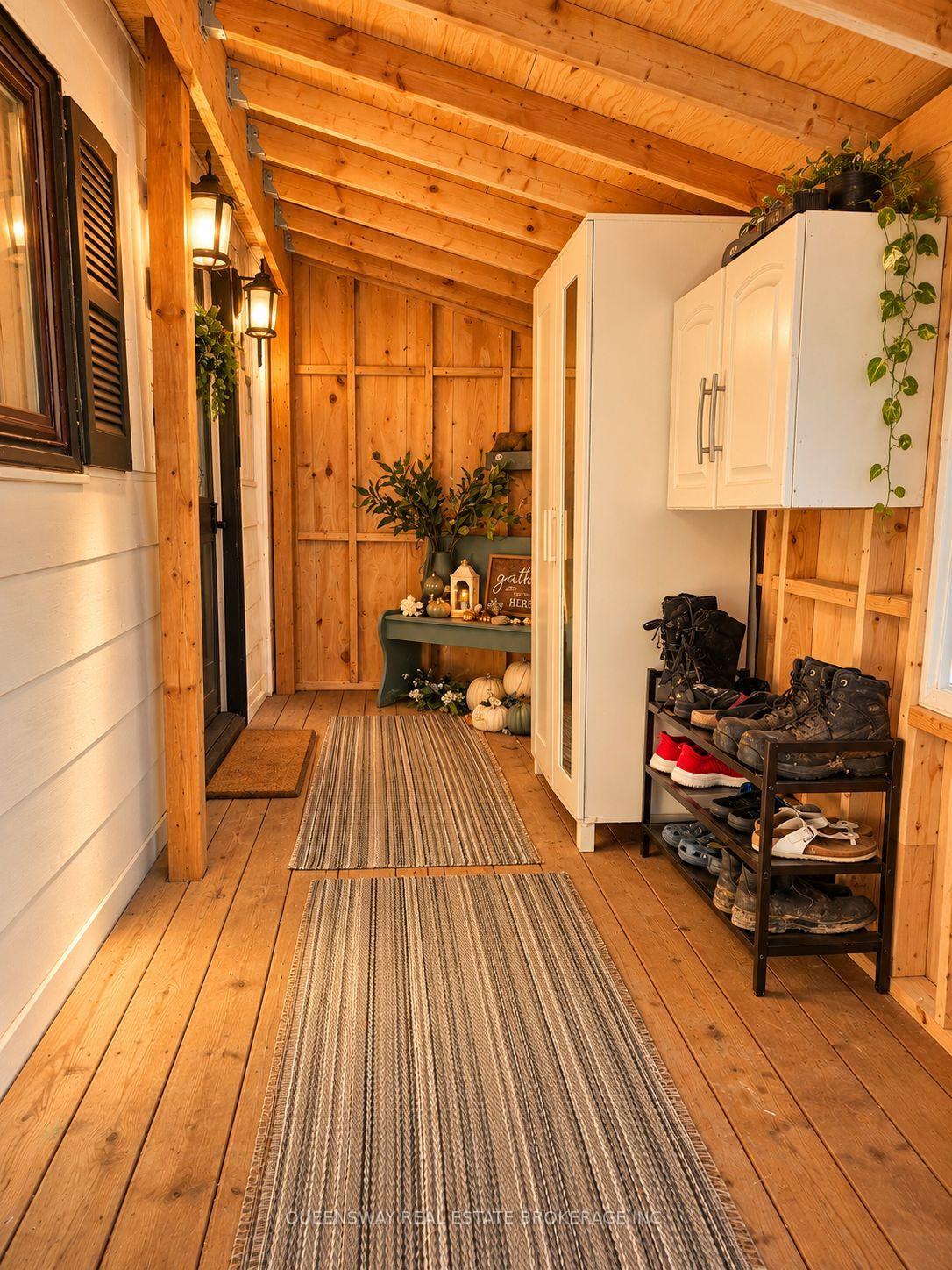 Photo 4 of 63 Ward Avenue, Oro-Medonte, Rural Oro-Medonte — HOMEH
