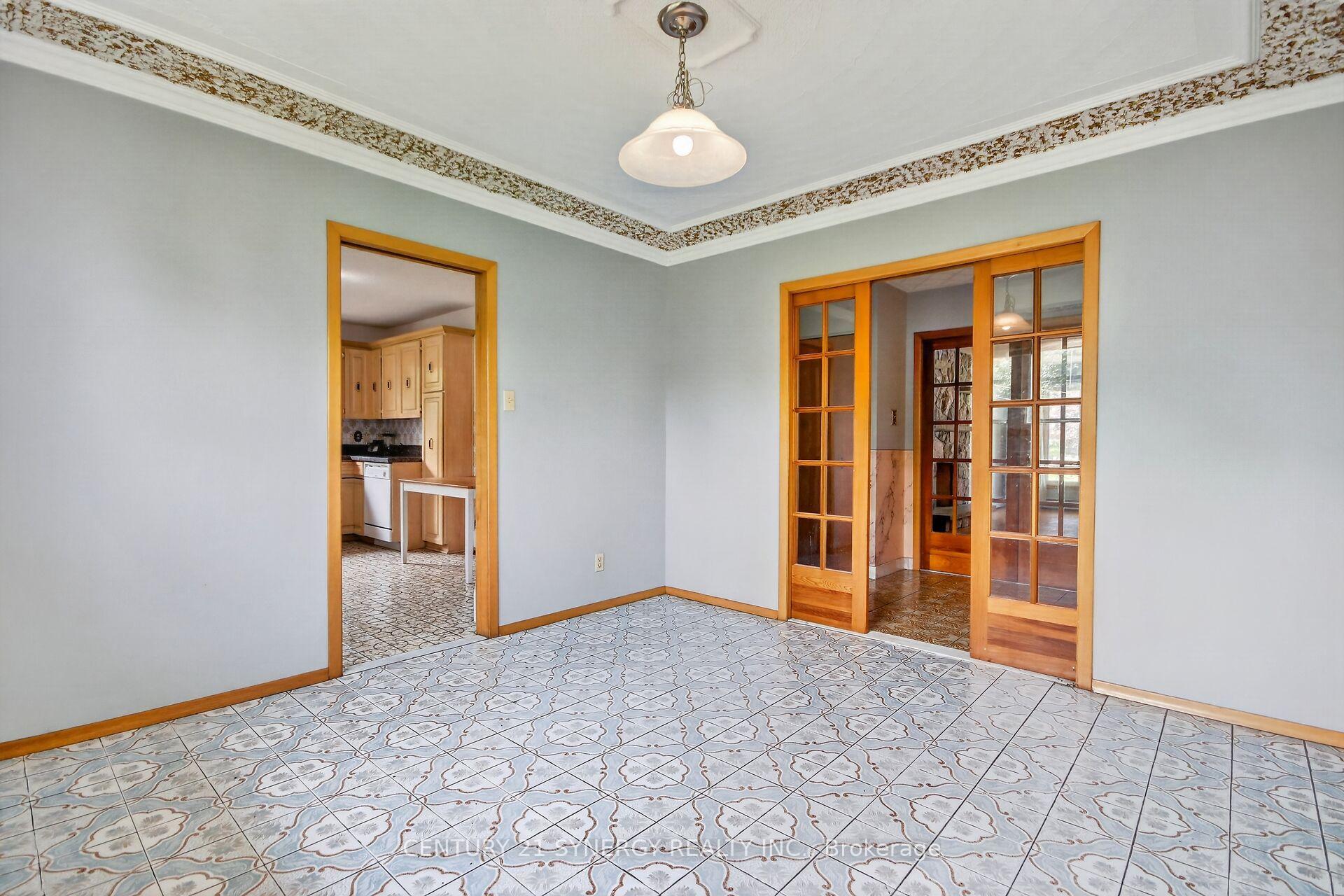 Photo 7 of 974 Greenbriar Avenue, Ottawa, Carleton Heights — HOMEH