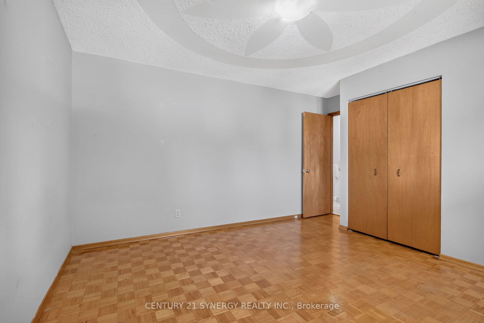 Photo 15 of 974 Greenbriar Avenue, Ottawa, Carleton Heights — HOMEH