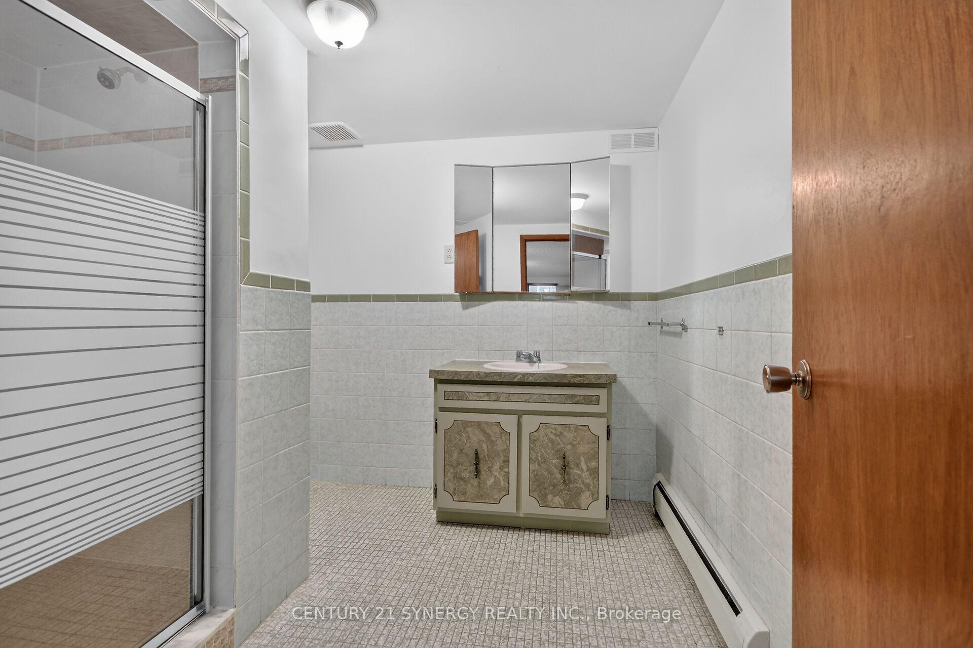 Photo 33 of 974 Greenbriar Avenue, Ottawa, Carleton Heights — HOMEH