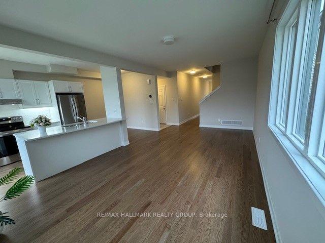 Photo 11 of 521 Galanthus Walk, Ottawa, Kanata - Morgan's Grant/South March — HOMEH