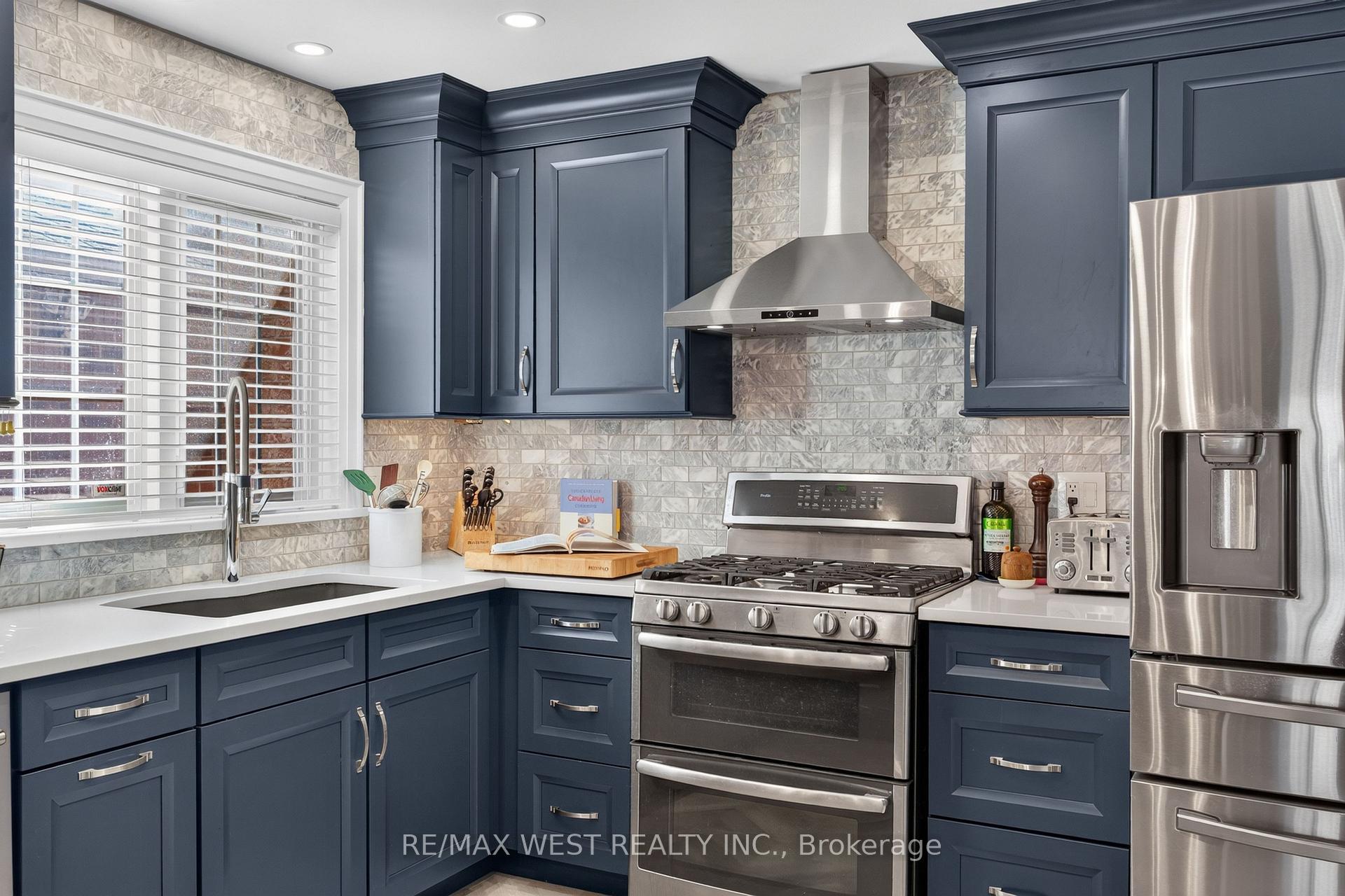 Photo 7 of 507 Alder Court, Pickering, Amberlea — HOMEH