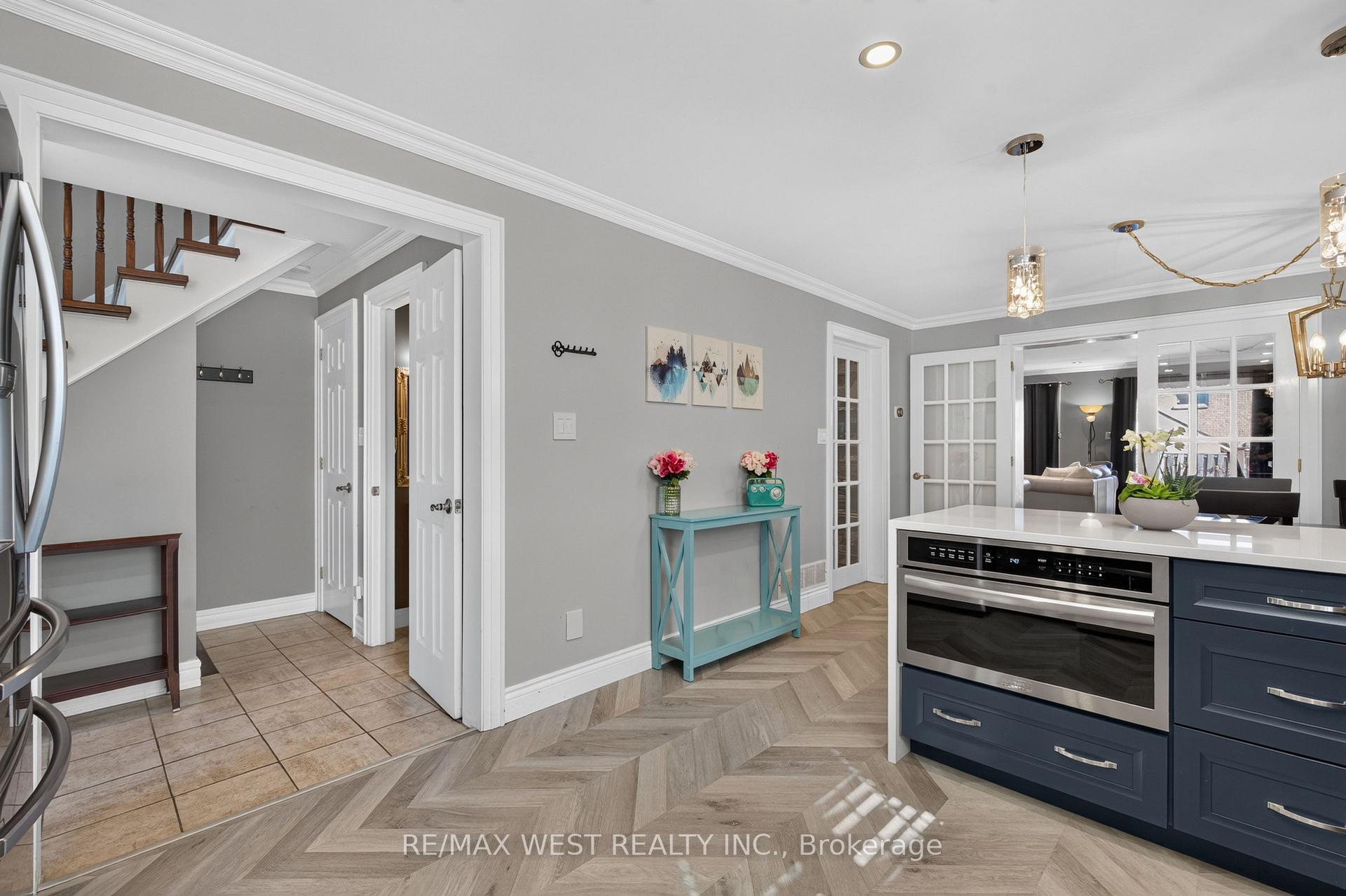 Photo 9 of 507 Alder Court, Pickering, Amberlea — HOMEH