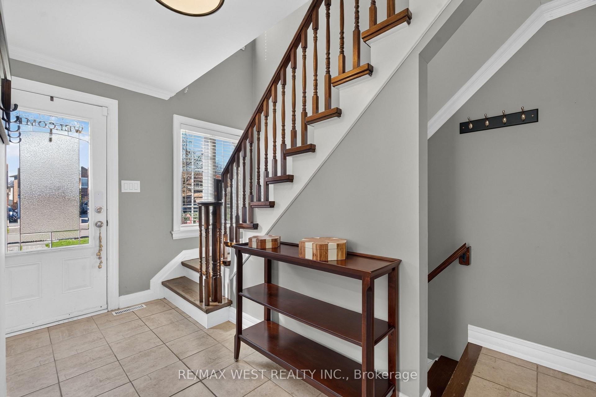 Photo 22 of 507 Alder Court, Pickering, Amberlea — HOMEH