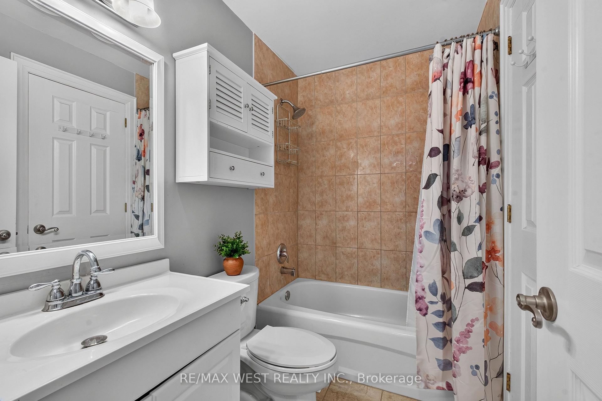 Photo 27 of 507 Alder Court, Pickering, Amberlea — HOMEH