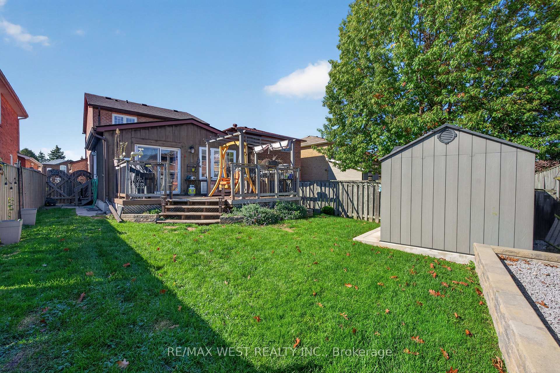 Photo 40 of 507 Alder Court, Pickering, Amberlea — HOMEH