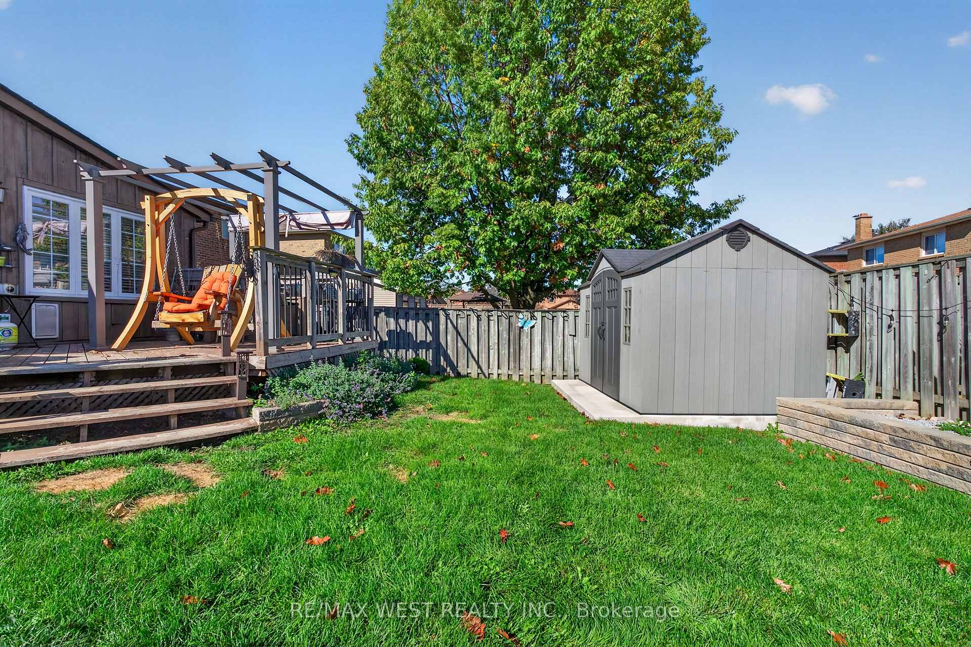 Photo 41 of 507 Alder Court, Pickering, Amberlea — HOMEH