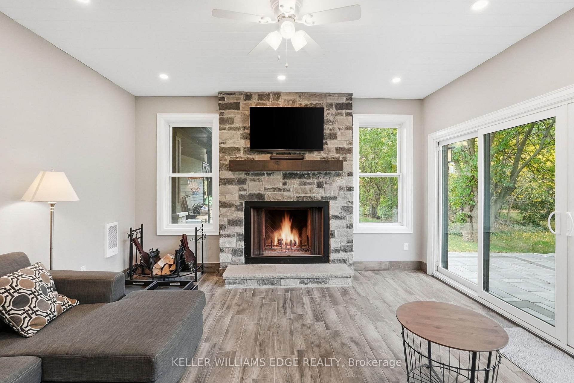Photo 11 of 5448 Appleby Line, Burlington, Rural Burlington — HOMEH