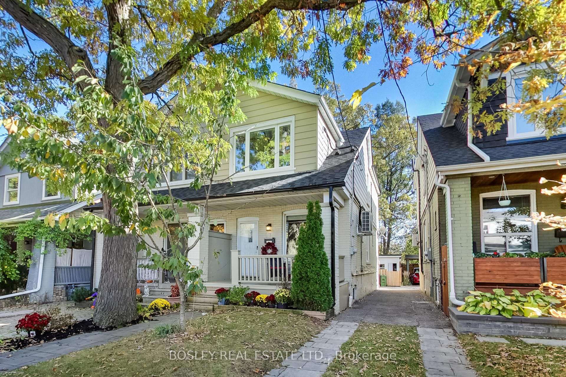 Photo 1 of 97 Oakcrest Avenue, Toronto, East End-Danforth — HOMEH