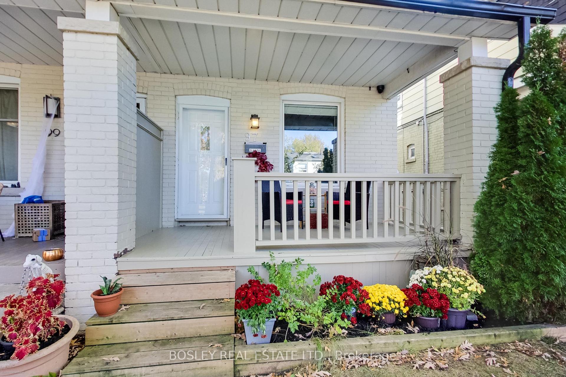 Photo 2 of 97 Oakcrest Avenue, Toronto, East End-Danforth — HOMEH