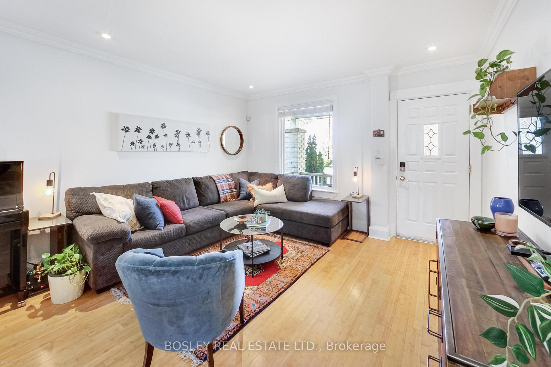 Photo 7 of 97 Oakcrest Avenue, Toronto, East End-Danforth — HOMEH