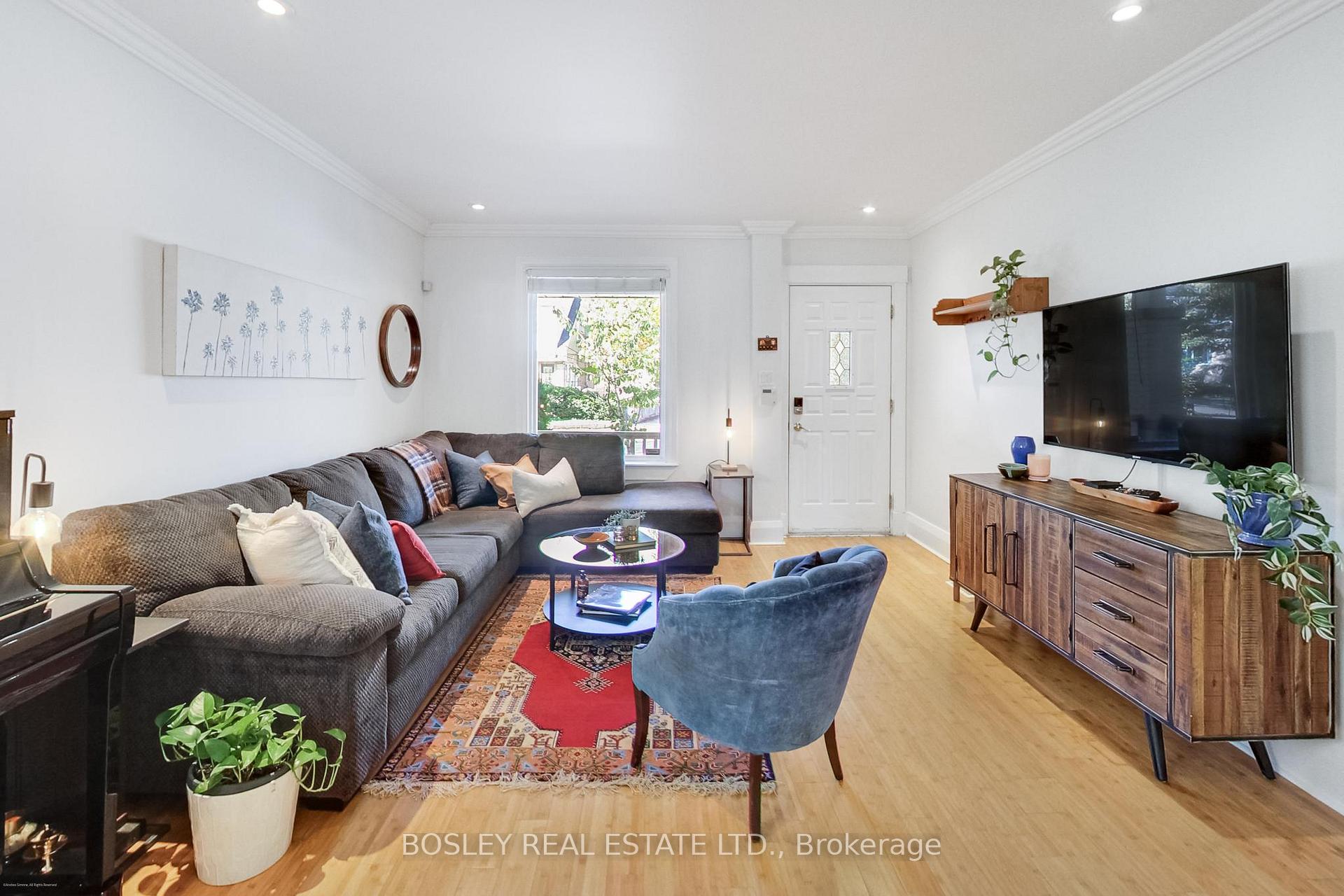 Photo 8 of 97 Oakcrest Avenue, Toronto, East End-Danforth — HOMEH