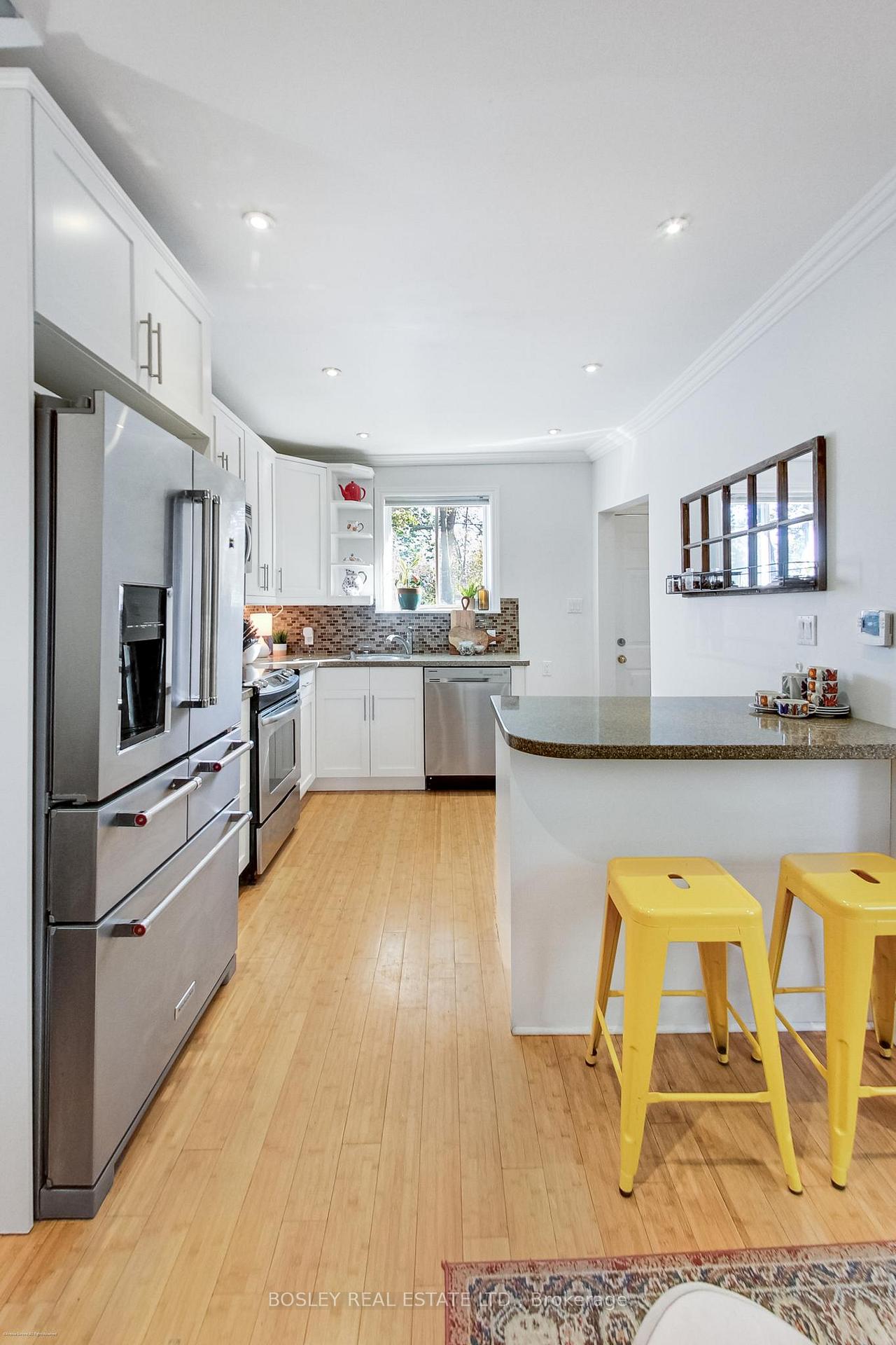 Photo 12 of 97 Oakcrest Avenue, Toronto, East End-Danforth — HOMEH