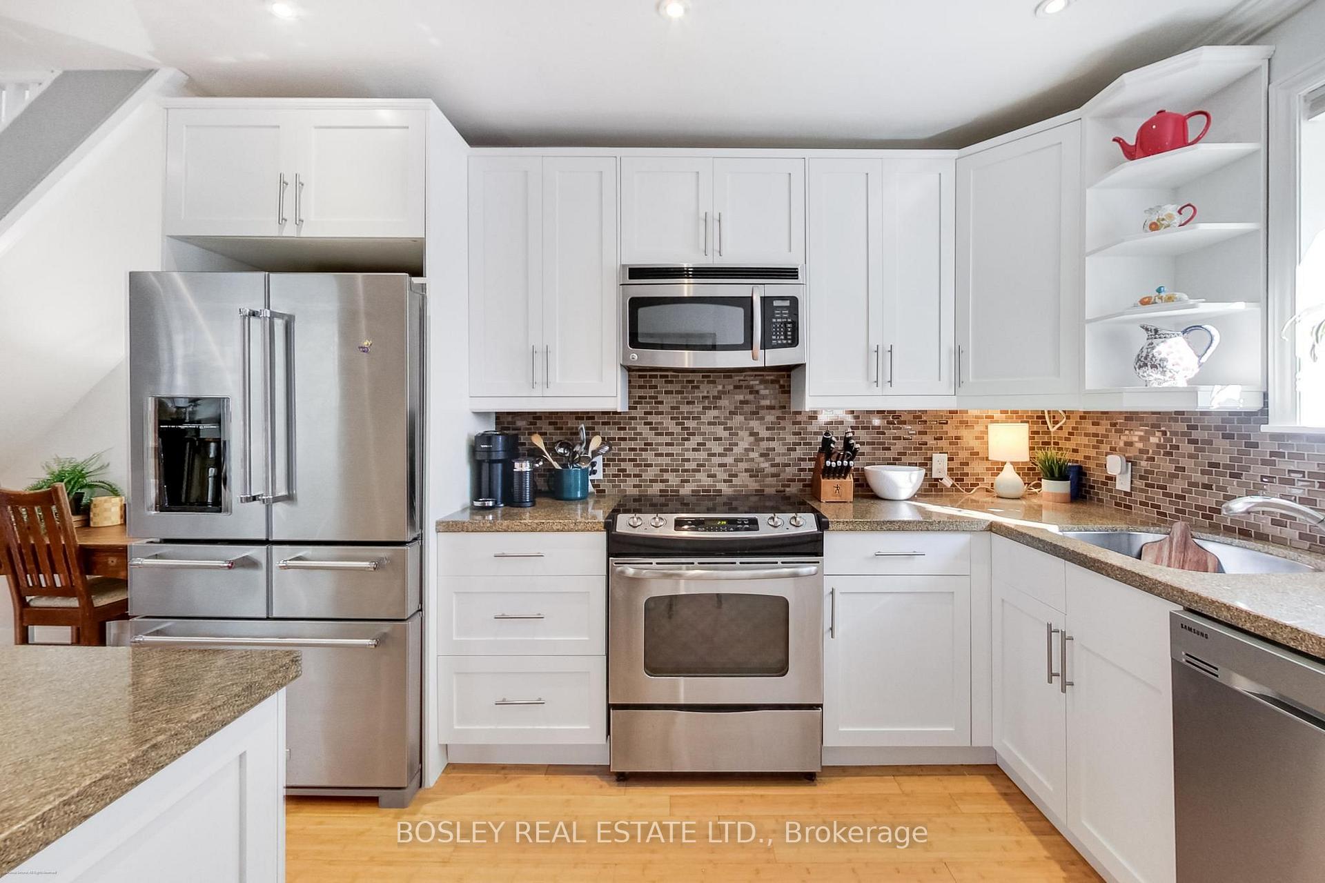 Photo 16 of 97 Oakcrest Avenue, Toronto, East End-Danforth — HOMEH