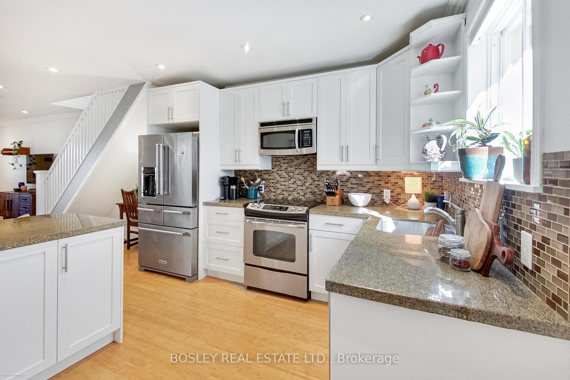 Photo 17 of 97 Oakcrest Avenue, Toronto, East End-Danforth — HOMEH
