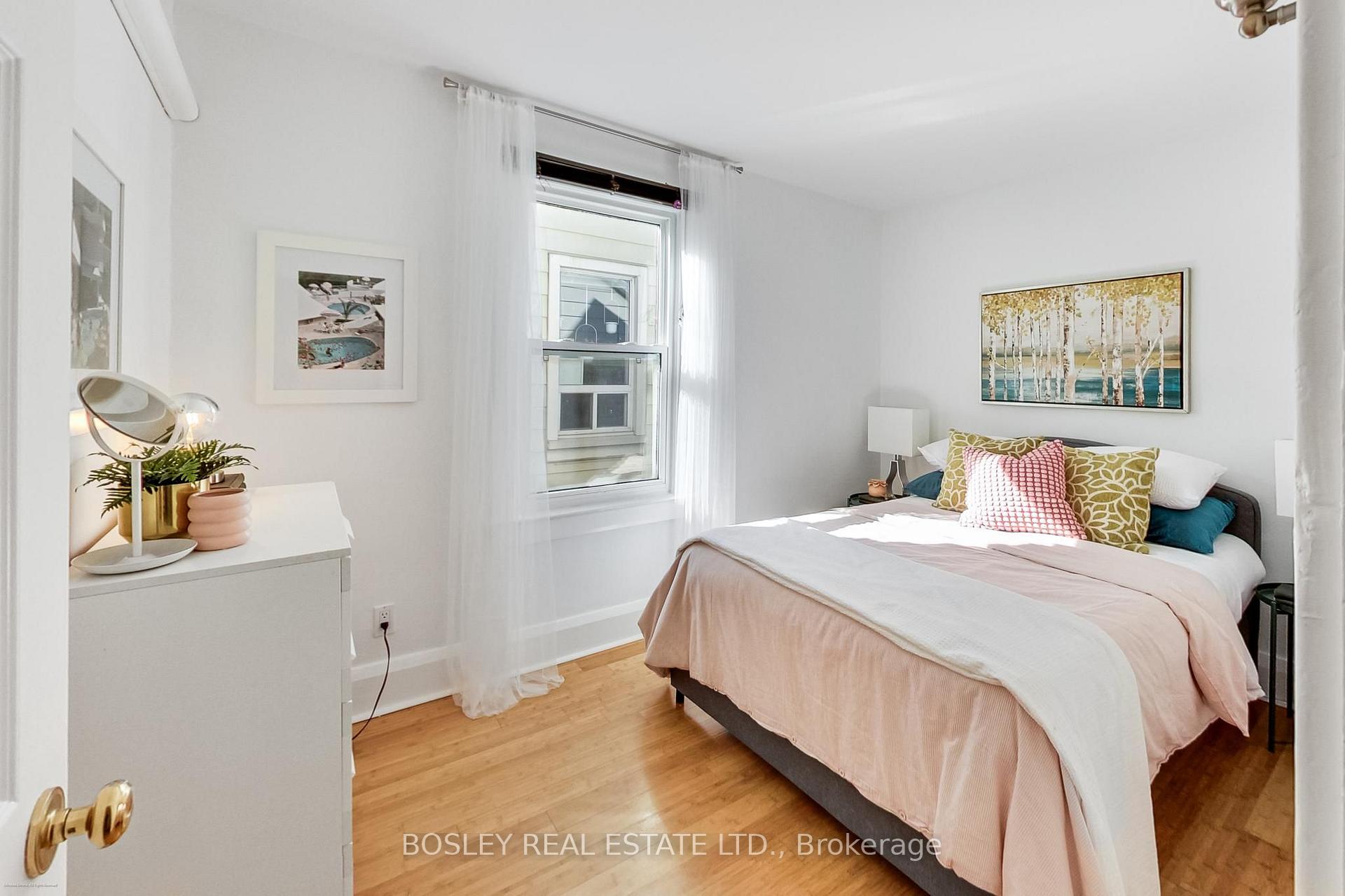 Photo 25 of 97 Oakcrest Avenue, Toronto, East End-Danforth — HOMEH