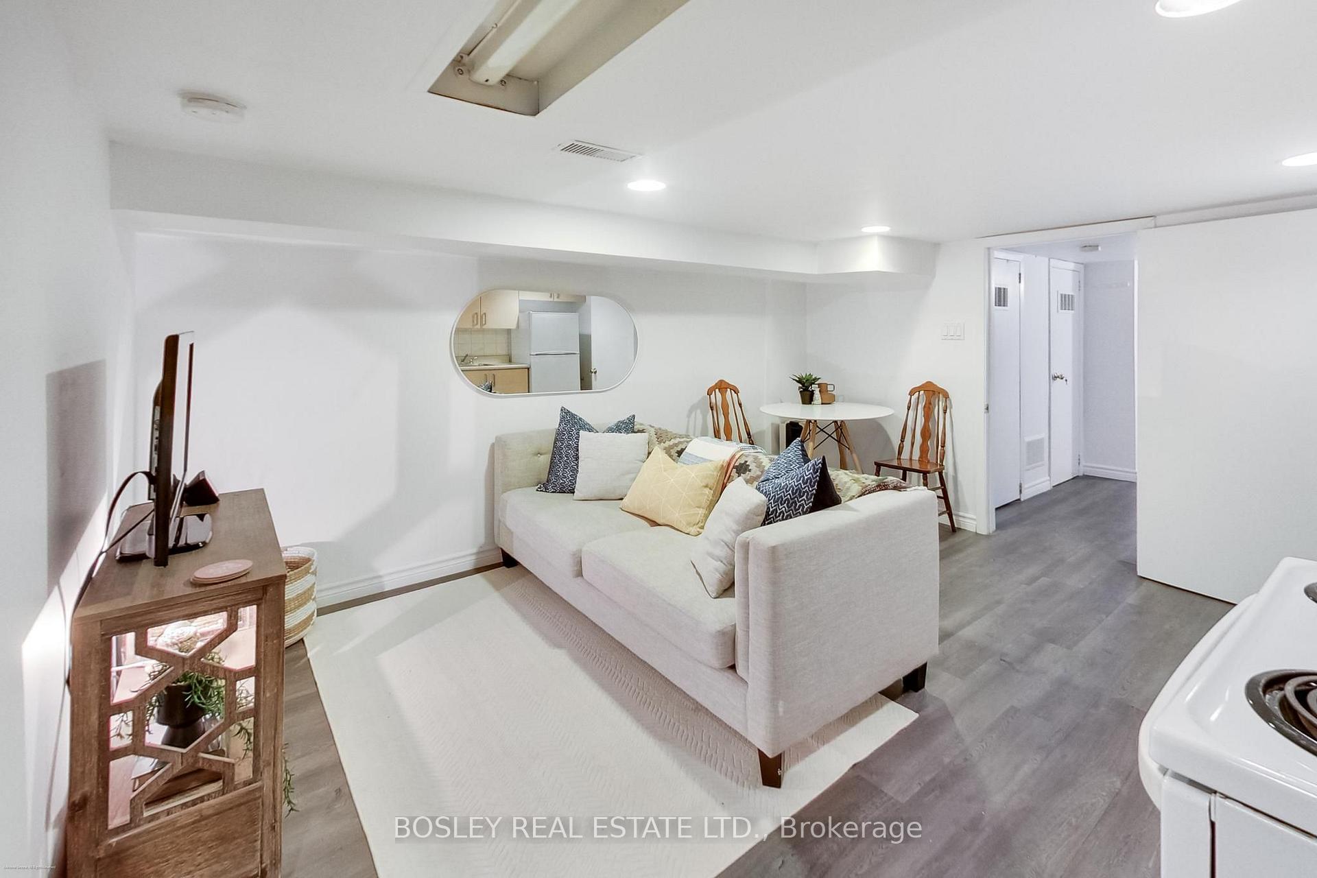 Photo 31 of 97 Oakcrest Avenue, Toronto, East End-Danforth — HOMEH