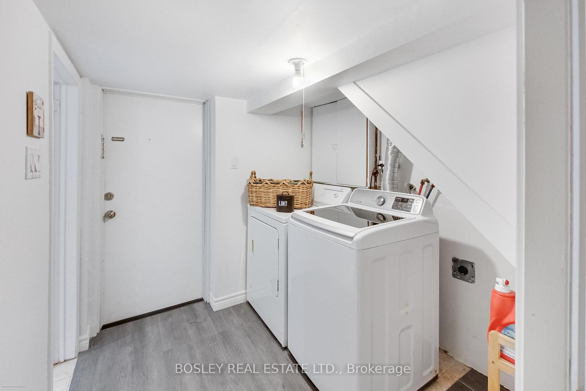 Photo 35 of 97 Oakcrest Avenue, Toronto, East End-Danforth — HOMEH