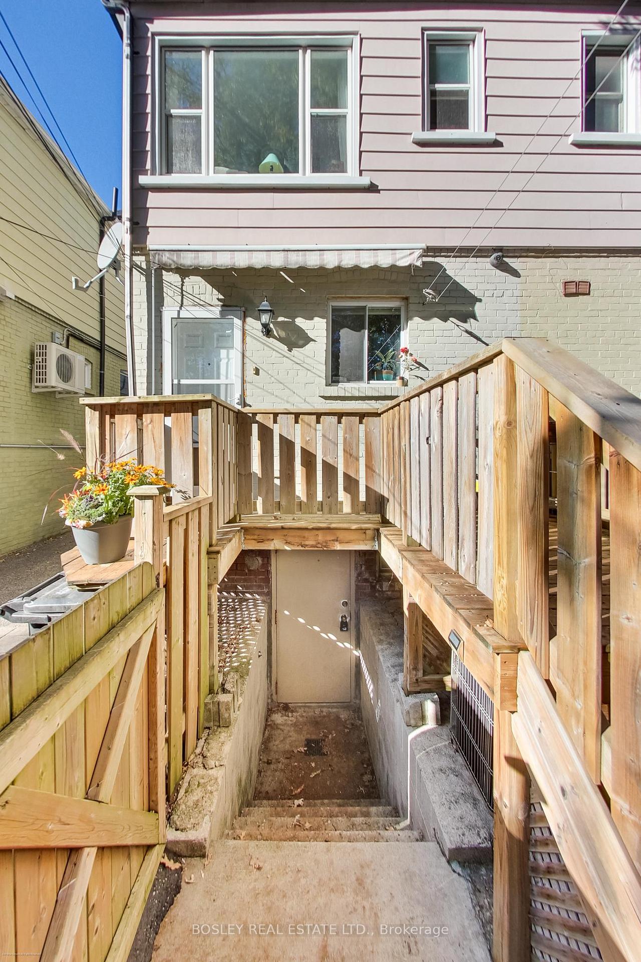 Photo 40 of 97 Oakcrest Avenue, Toronto, East End-Danforth — HOMEH