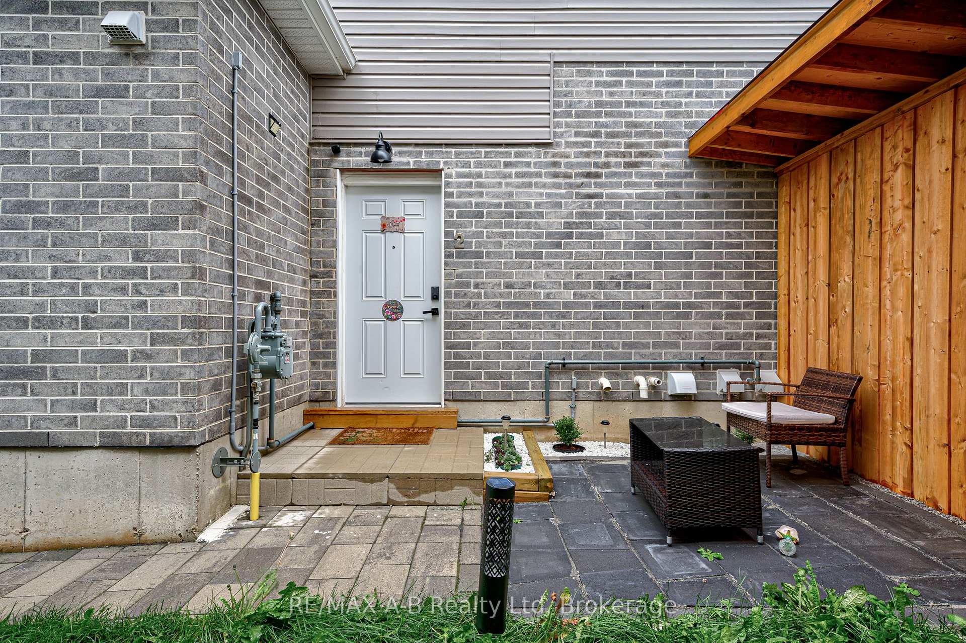 Photo 2 of 258 Bradshaw Drive, Stratford — HOMEH