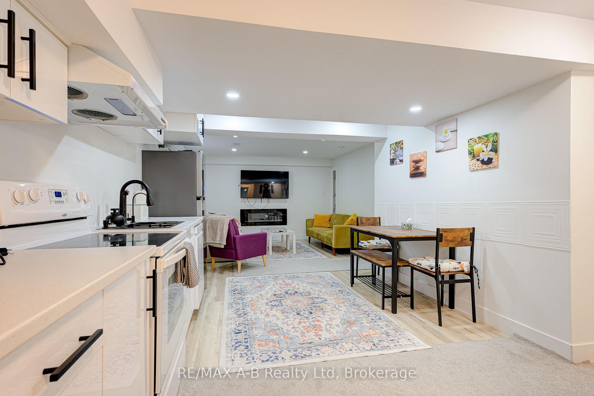Photo 4 of 258 Bradshaw Drive, Stratford — HOMEH