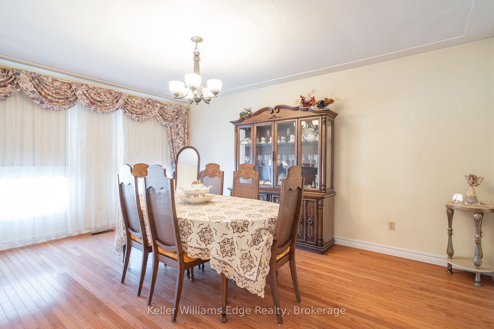 Photo 2 of 68 Ridley Drive, Hamilton, Quinndale — HOMEH