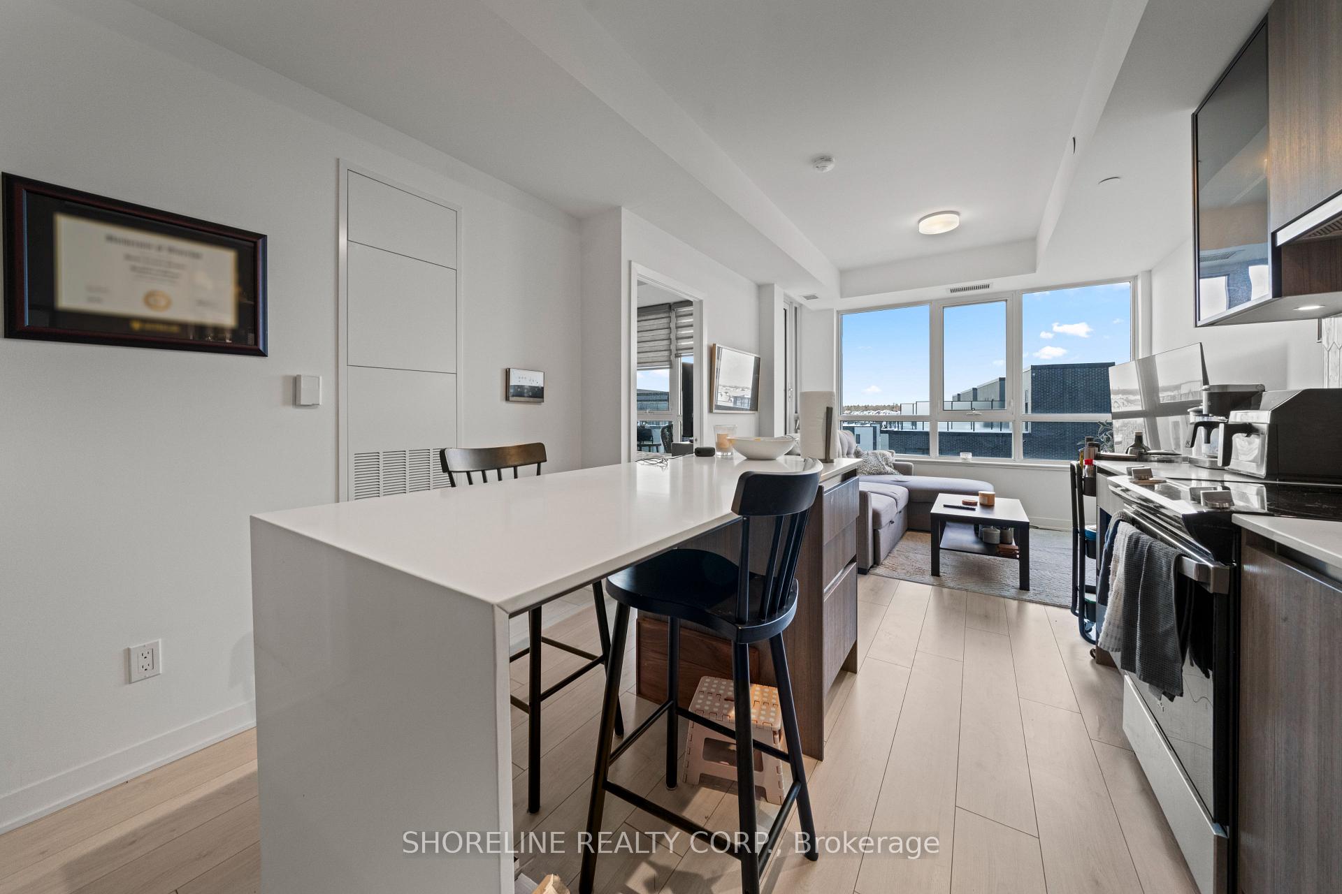 Photo of Unit 412, 405 Dundas Street W