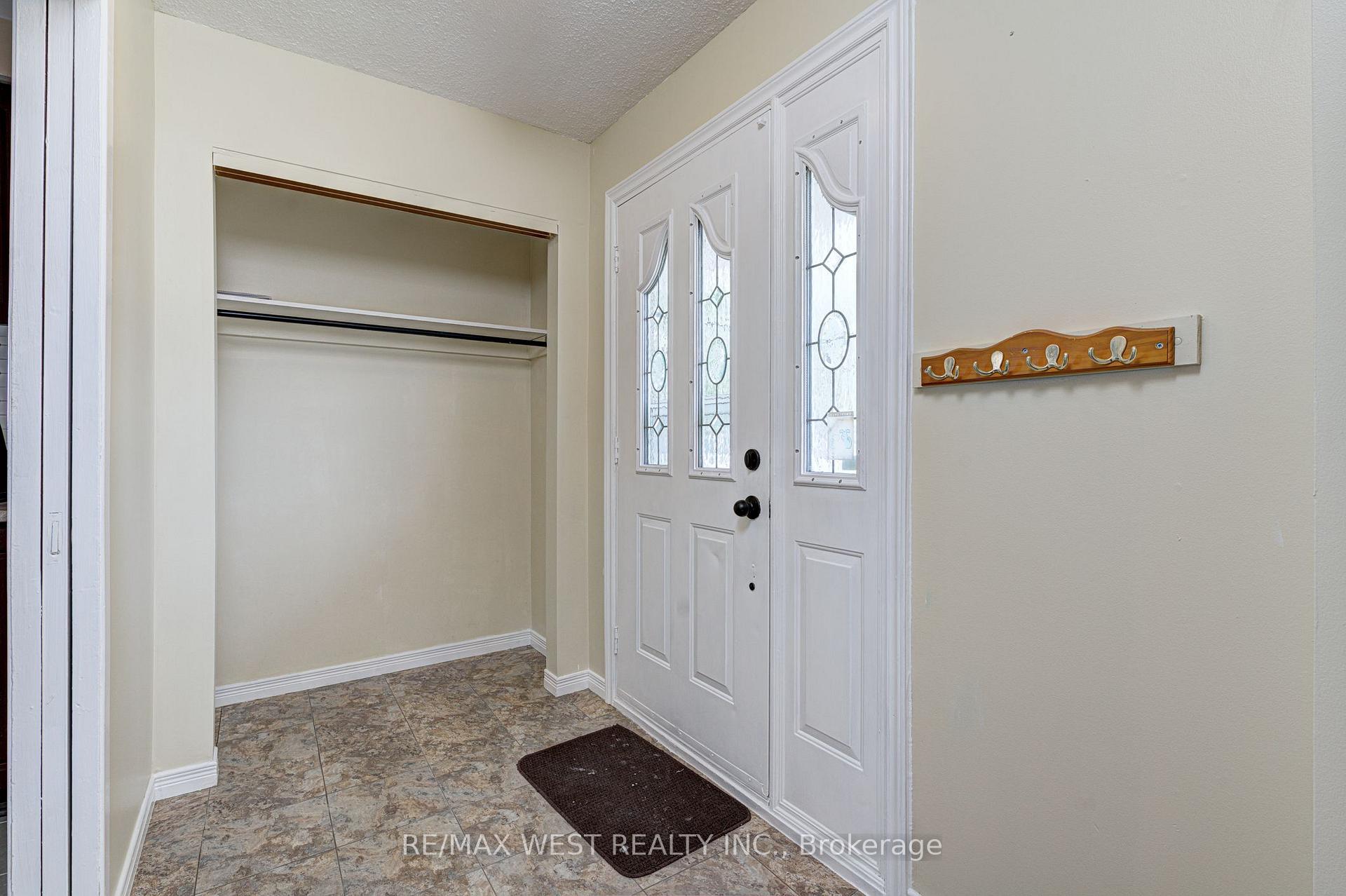 Photo 23 of Unit Upper Lvl, 18 Glenforest Road, Brampton, Northgate — HOMEH