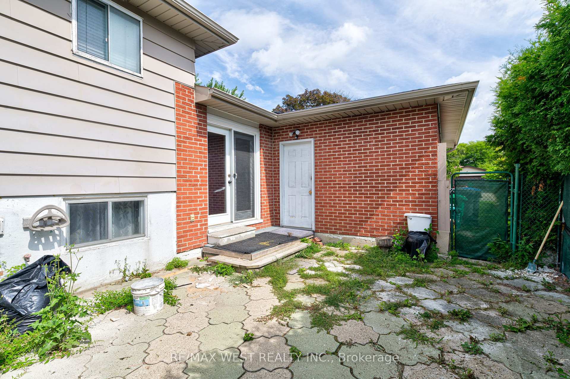 Photo 25 of Unit Upper Lvl, 18 Glenforest Road, Brampton, Northgate — HOMEH