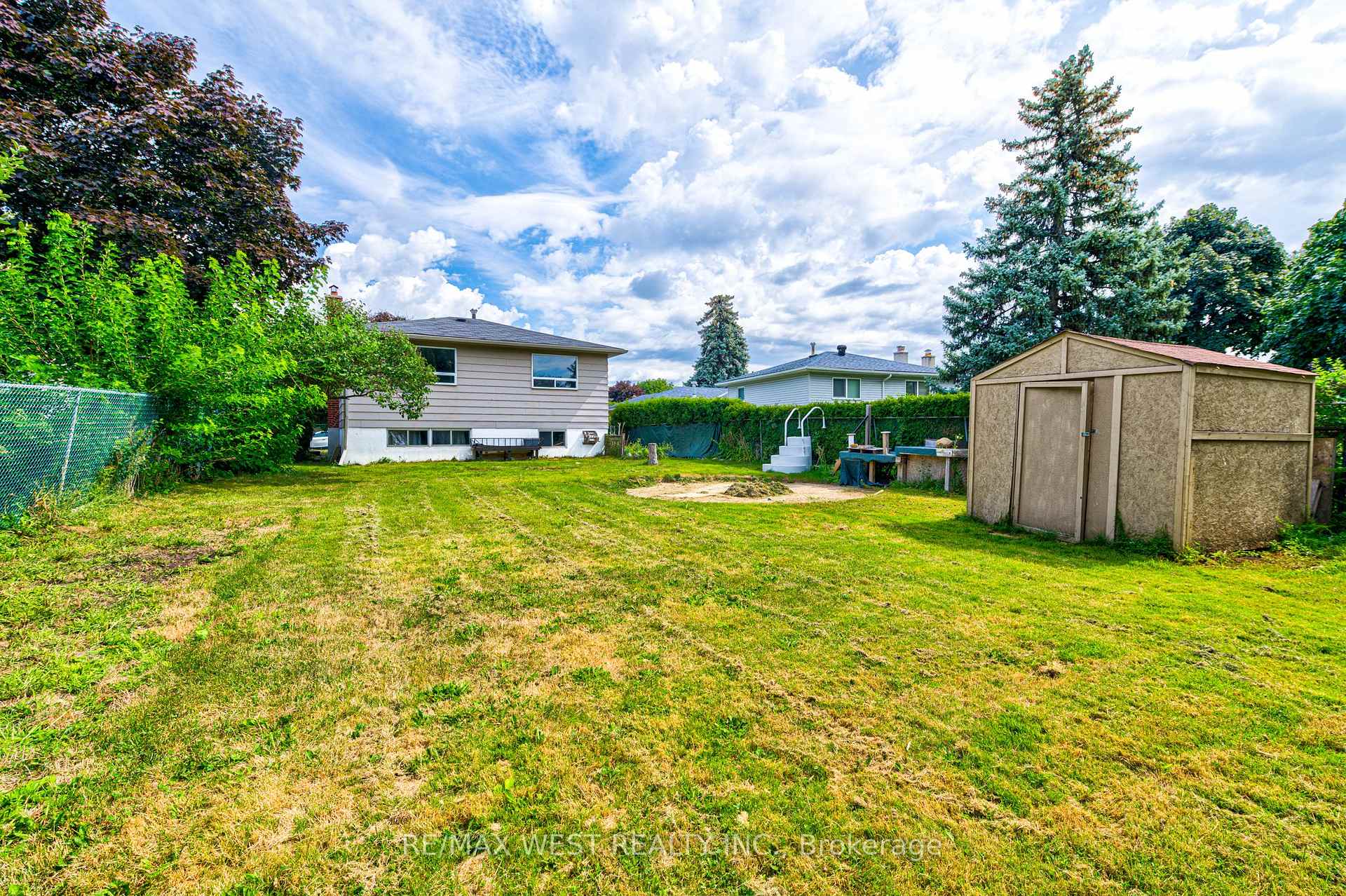 Photo 26 of Unit Upper Lvl, 18 Glenforest Road, Brampton, Northgate — HOMEH