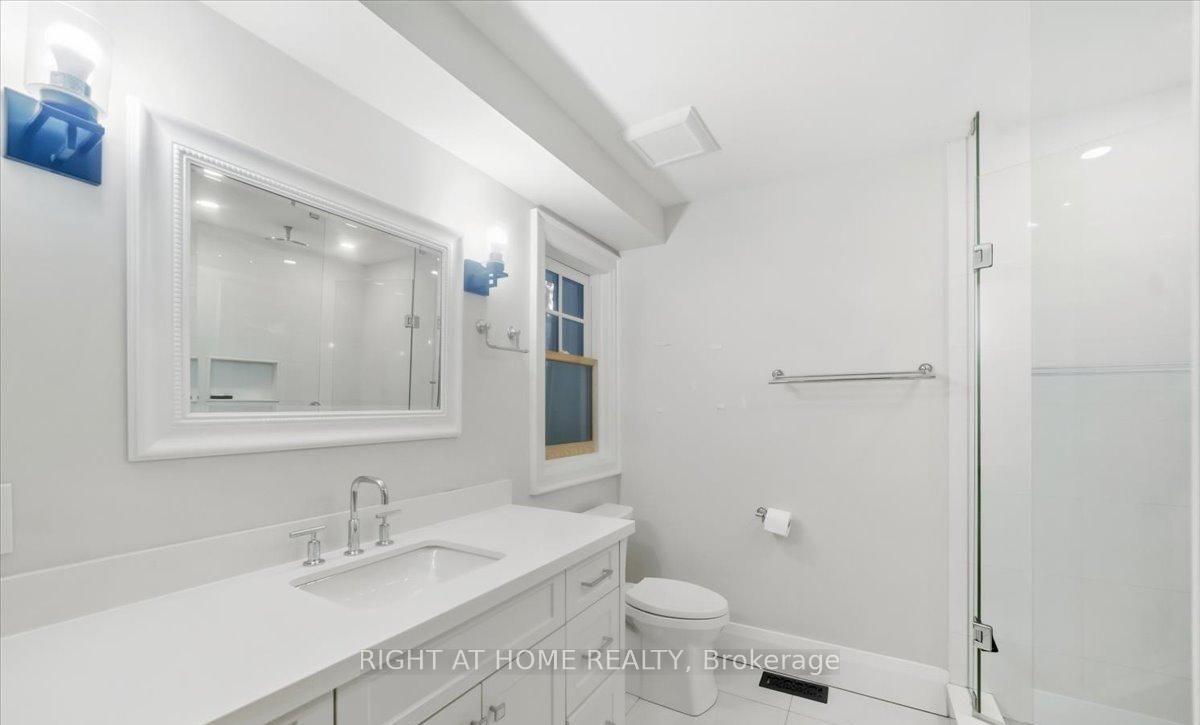 Photo 24 of 79 Wilson Street E, Oakville, Central — HOMEH