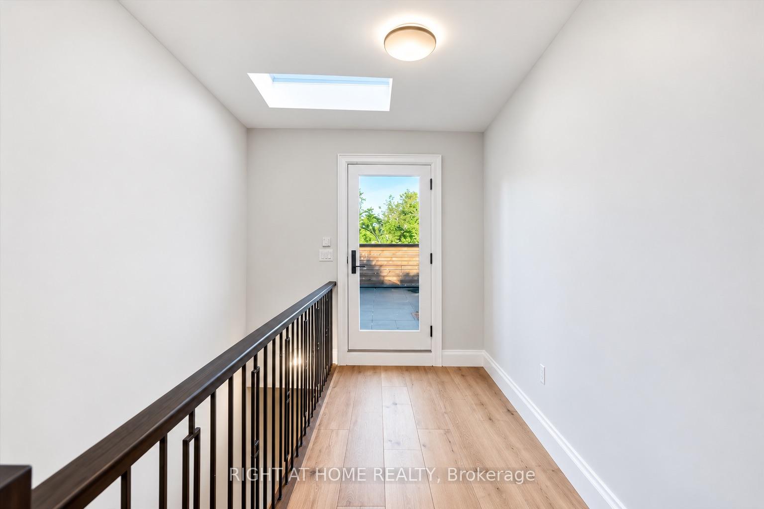 Photo 31 of 79 Wilson Street E, Oakville, Central — HOMEH