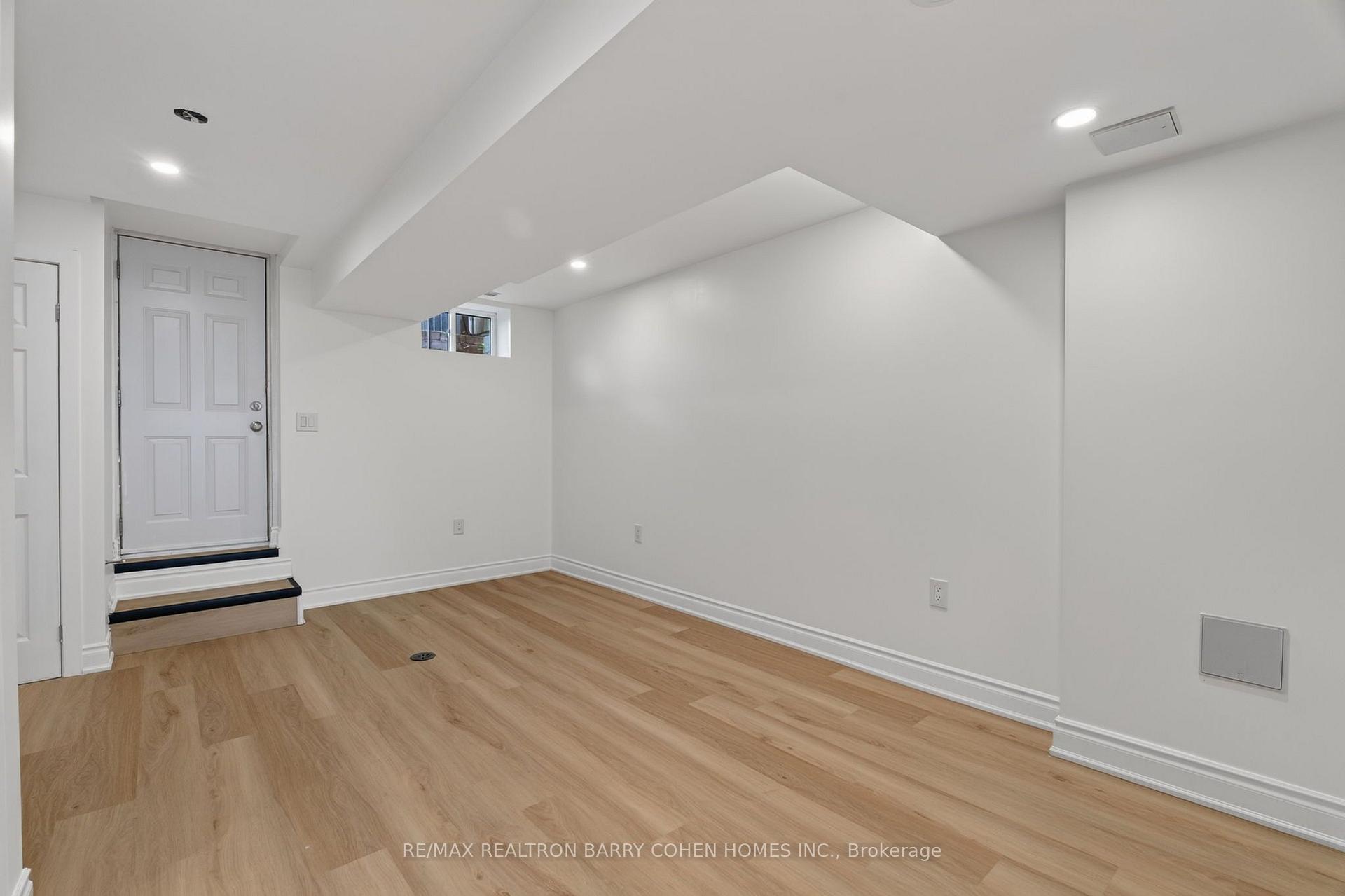 Photo 3 of Unit Lower, 371 Howland Avenue, Toronto, Casa Loma — HOMEH